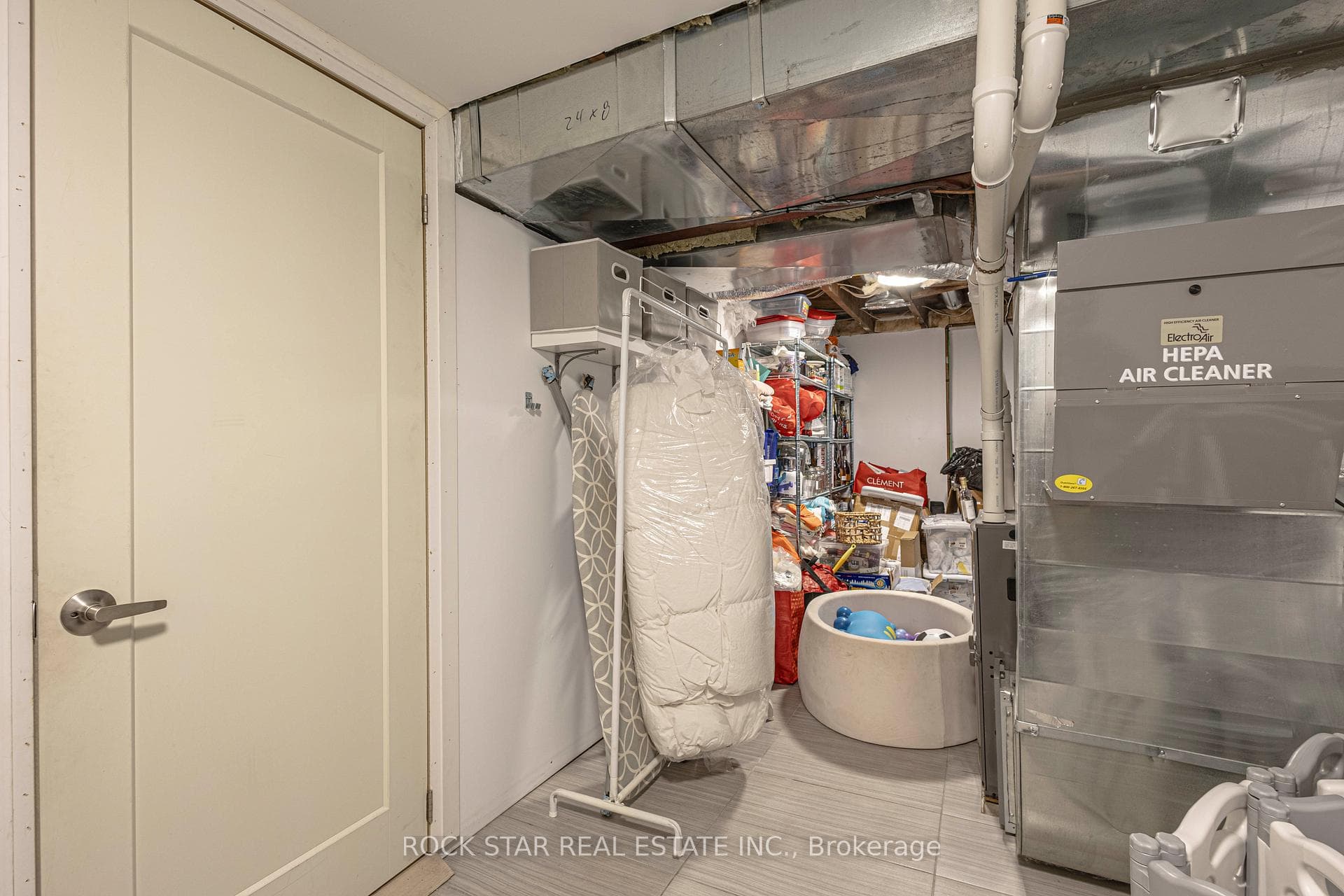 2055 Courtland Crescent - Detached photo 32 of 40 in Mississauga, Ontario