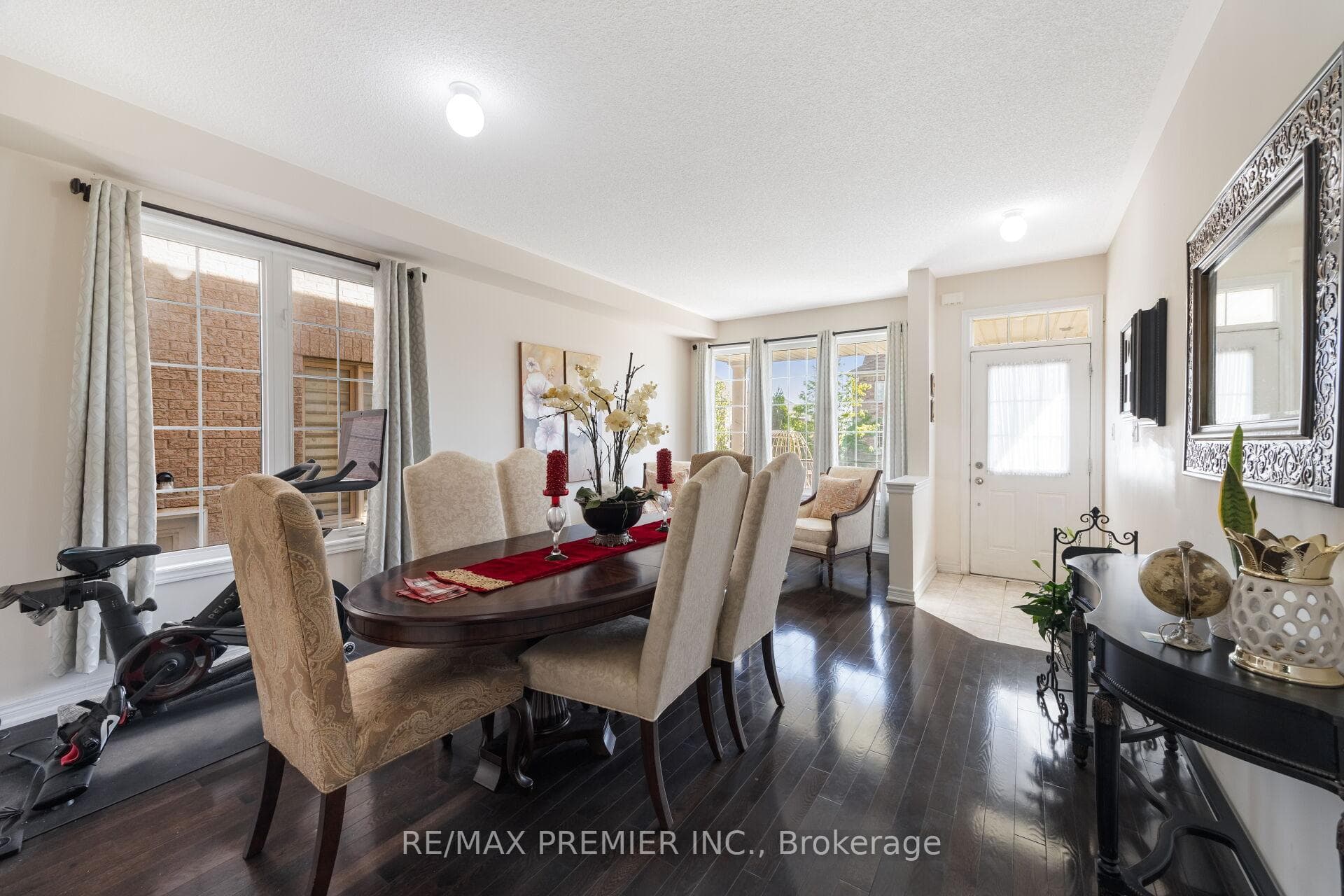 85 Kimborough Hollow - Semi-Detached photo 5 of 50 in Brampton, Ontario