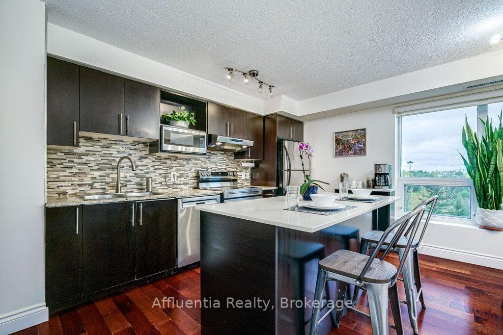120 Dallimore Circle Unit 408 - Condo photo 11 of 38 in Don Mills / Parkwoods / Victoria Village, Ontario