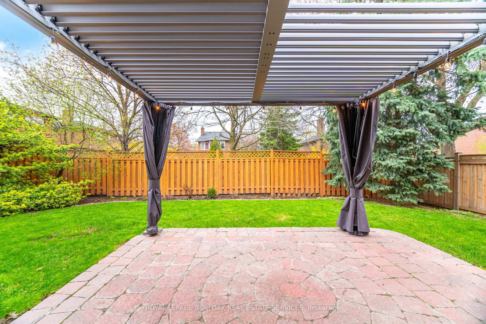 1004 Roxborough Drive - Detached photo 46 of 50 in Oakville, Ontario