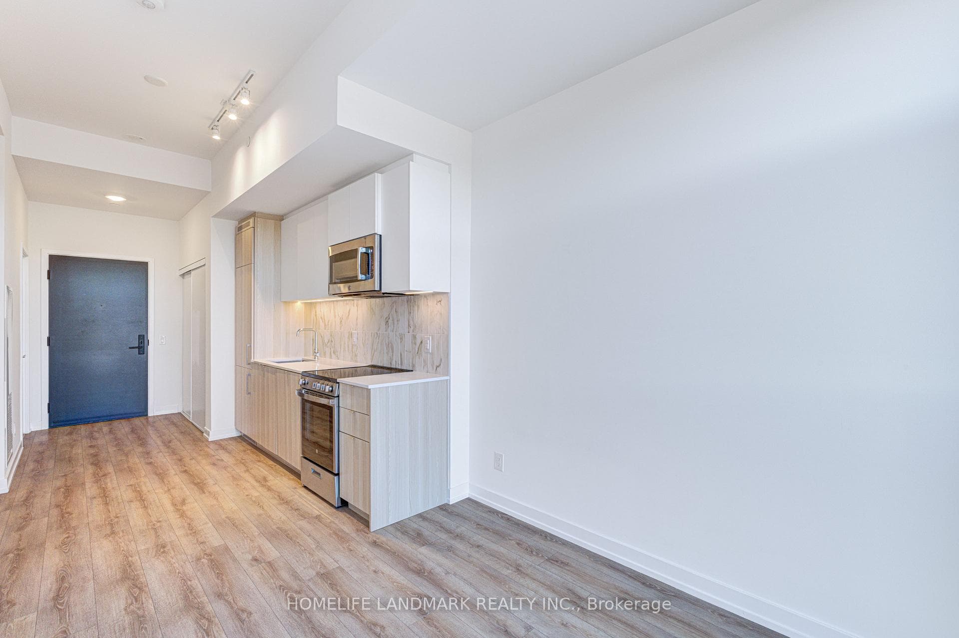 500 Dupont Street Unit 310 - Condo photo 8 of 29 in Annex / Yorkville / Summerhill, Ontario