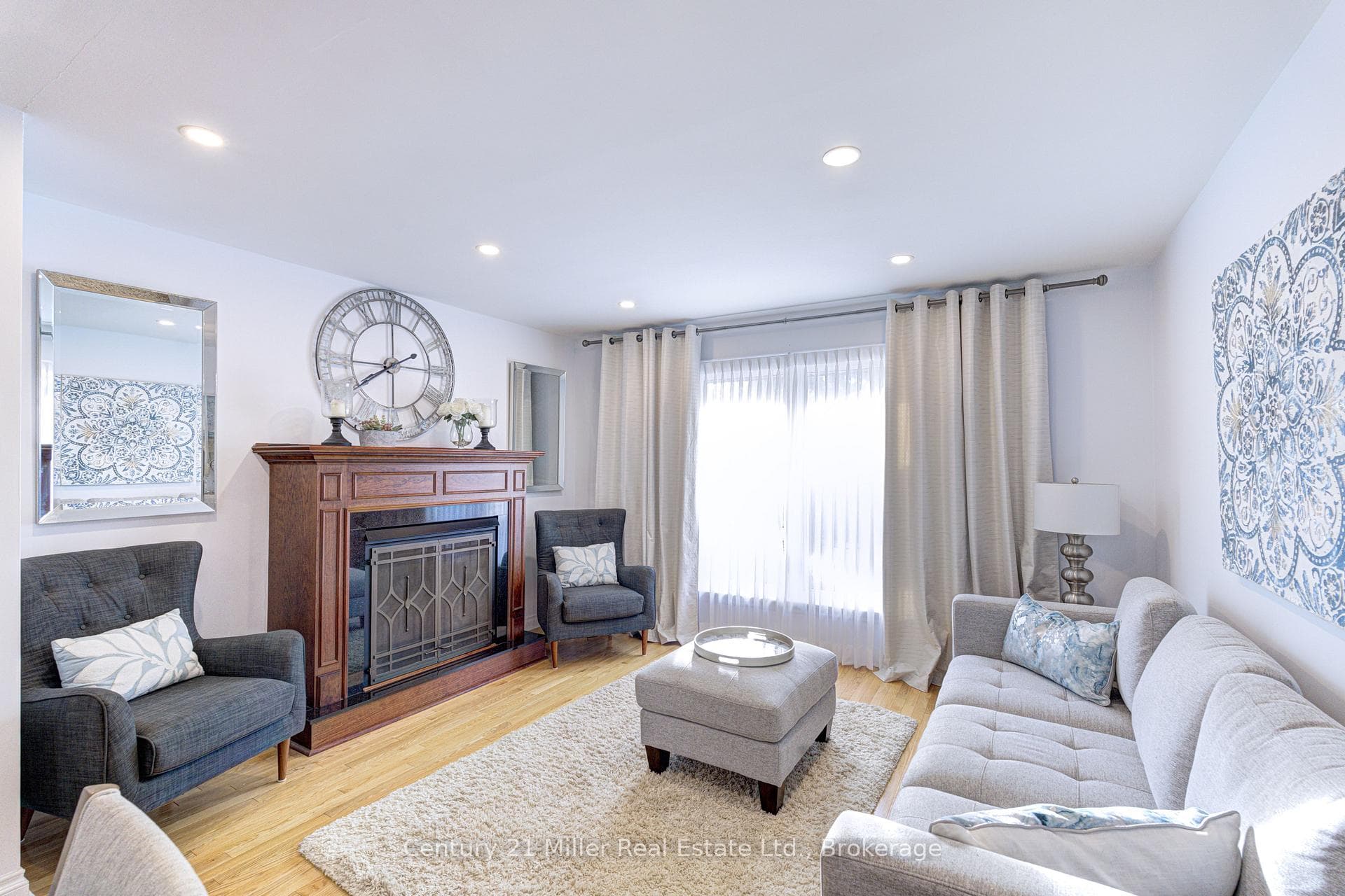 2256 MARGOT Street - Townhouse photo 10 of 46 in Oakville, Ontario