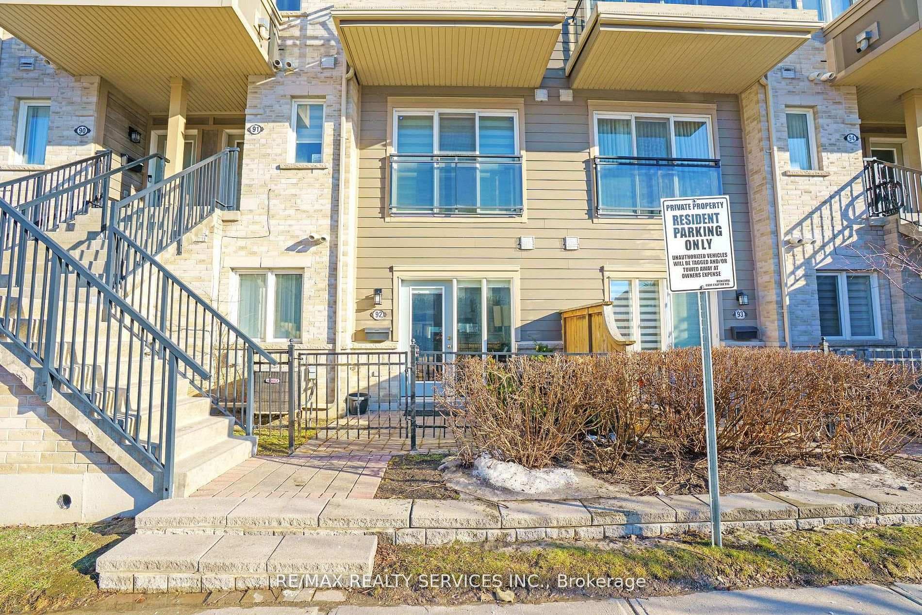 60 Fairwood Circle Unit 92 - Condo photo 4 of 27 in Brampton, Ontario