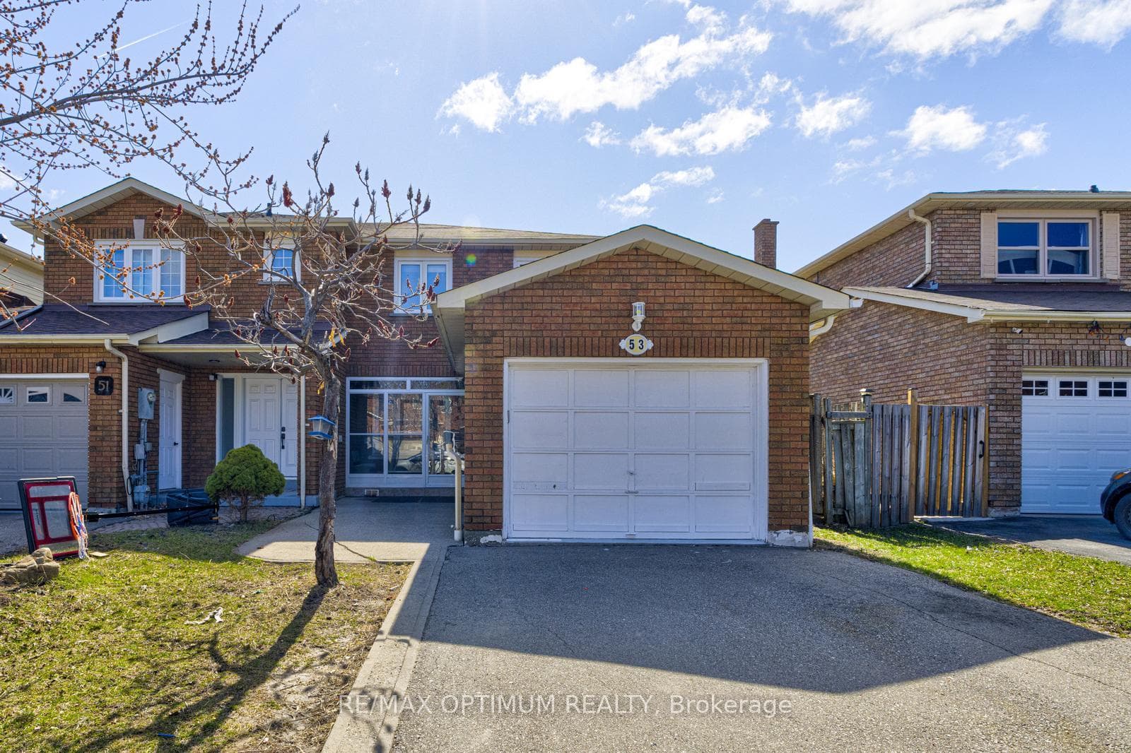 53 Dutch Crescent - Townhouse for sale in Mount Pleasant, Ontario