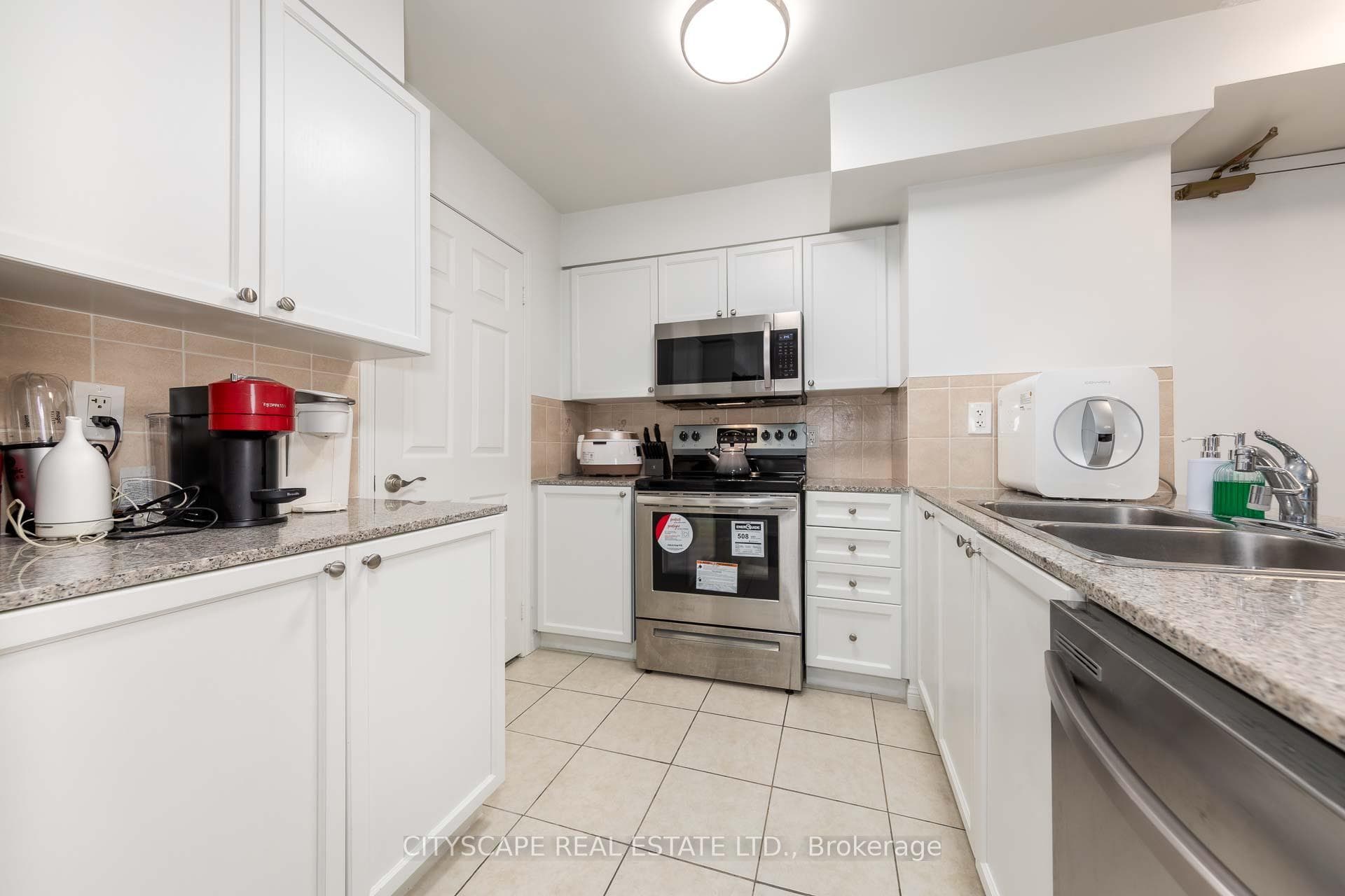 5940 Yonge Street Unit 609 - Condo photo 9 of 20 in Thornhill / Willowdale, Ontario