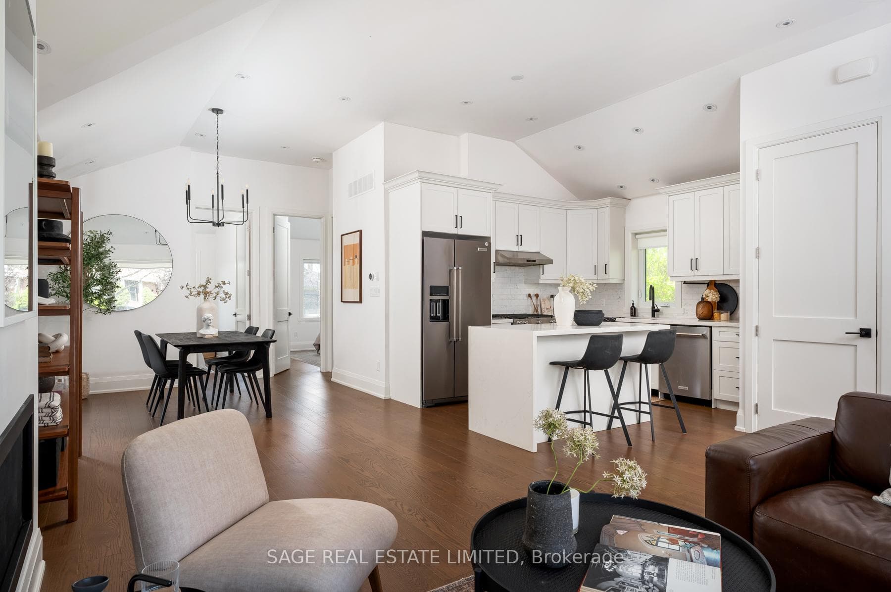 7 Rathgar Avenue - Detached photo 14 of 38 in Etobicoke (Islington / Rexdale), Ontario