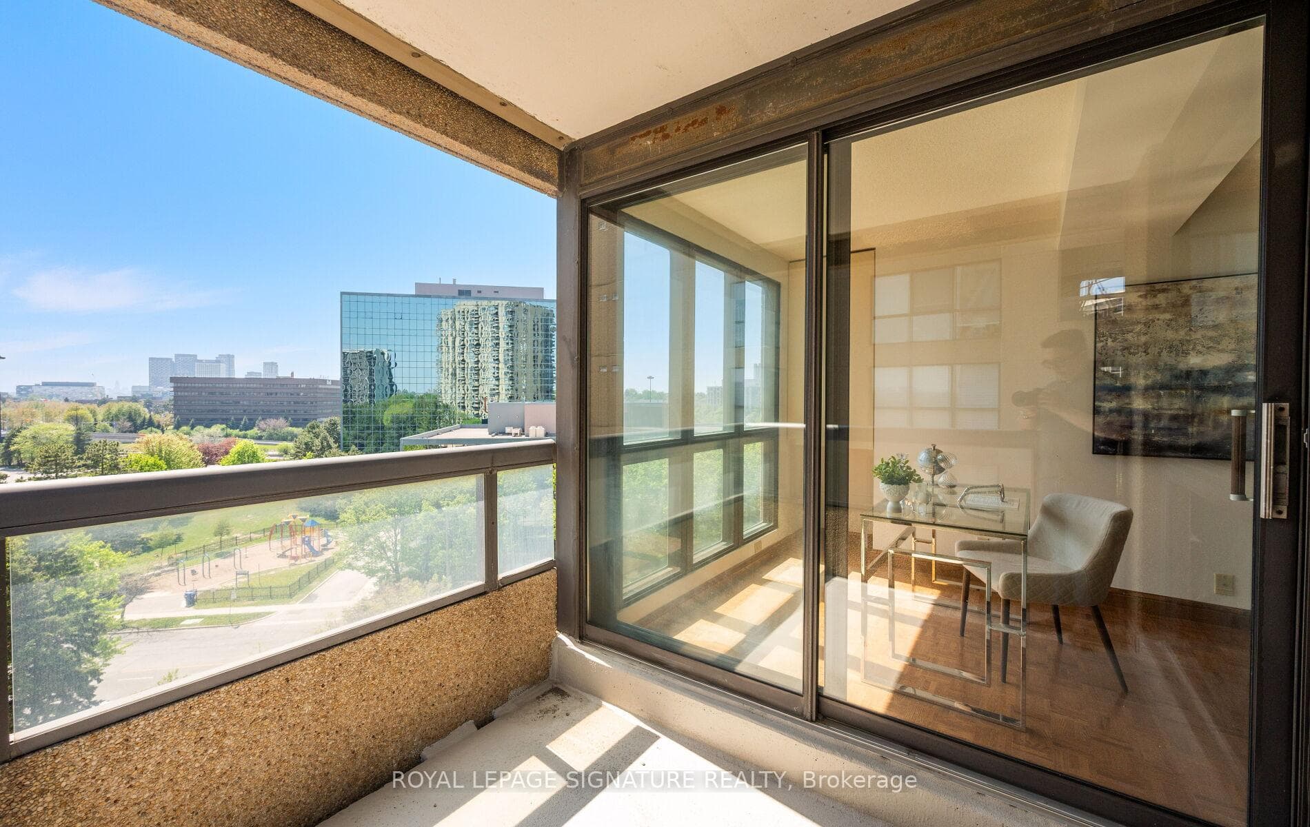 3 Concorde Place Unit 805 - Condo photo 27 of 36 in Don Mills / Parkwoods / Victoria Village, Ontario