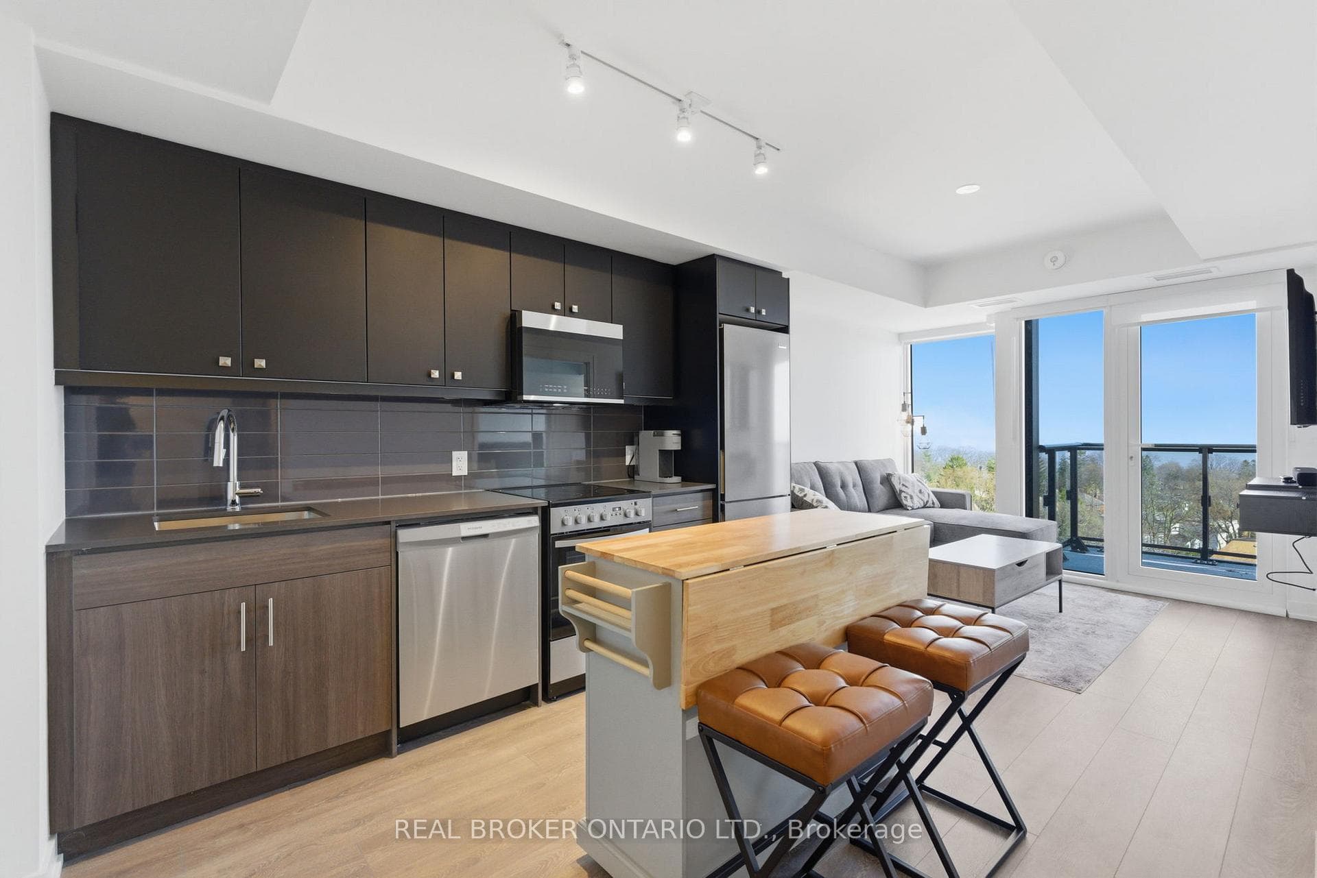 2 Manderley Drive Unit 912 - Condo photo 16 of 47 in Birch Cliff / Cliffside, Ontario