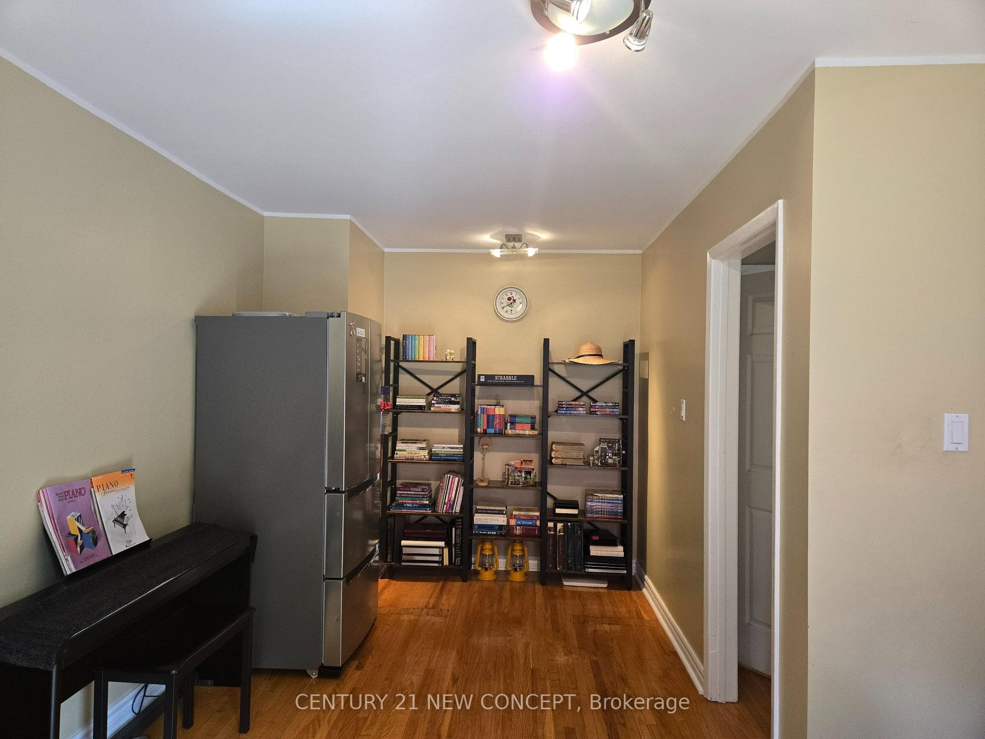 412 Melores Drive - Semi-Detached photo 17 of 26 in Burlington, Ontario