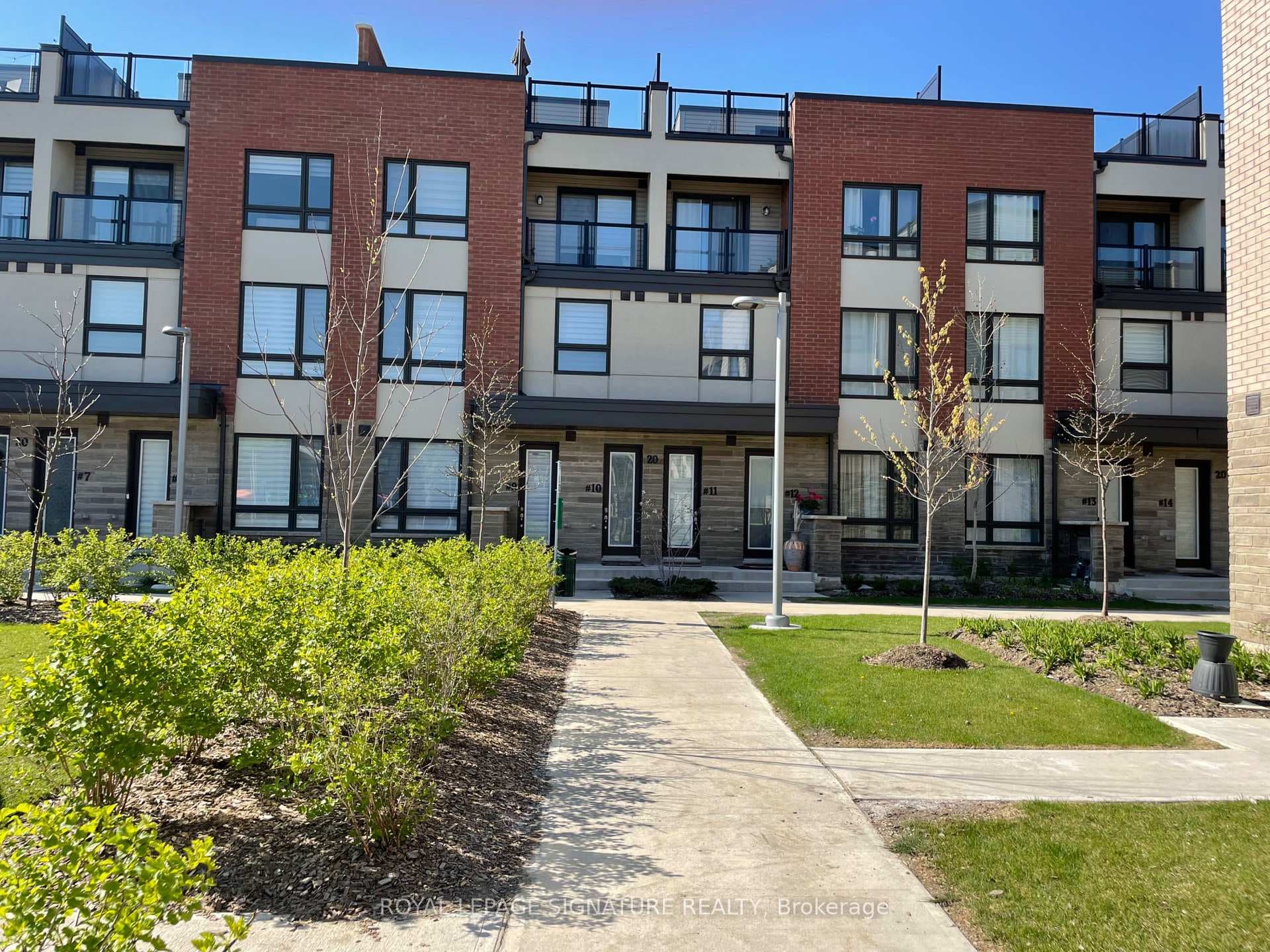 20 WoodStream Drive Unit 11 - home for sale in Etobicoke (West Mall / Rexdale), Ontario