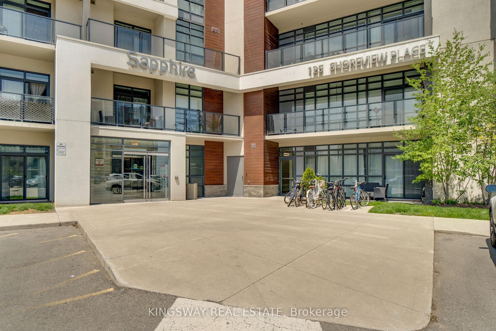 125 Shoreview Place Unit 109 - Condo photo 2 of 49 in Hamilton, Ontario