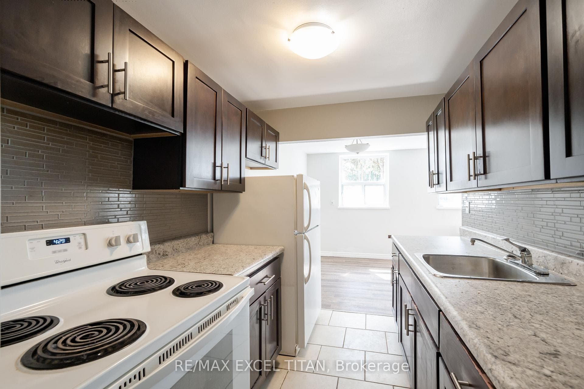 799 Robinson Street Unit 11 - Condo photo 10 of 13 in Burlington, Ontario