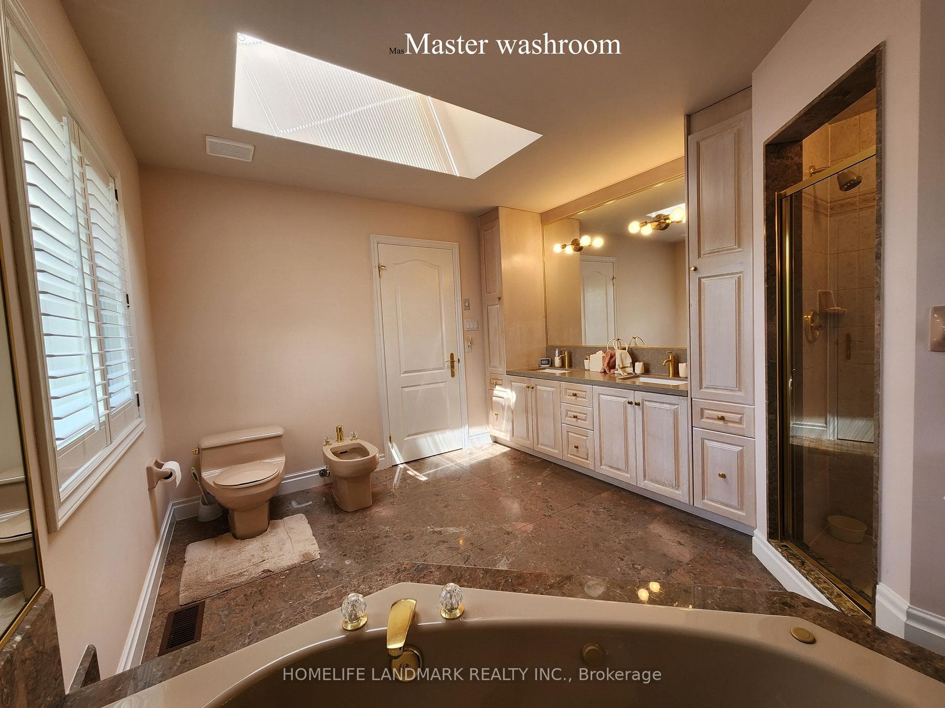 16 Lawnview Drive - Detached photo 31 of 50 in Willowdale / Newtonbrook, Ontario