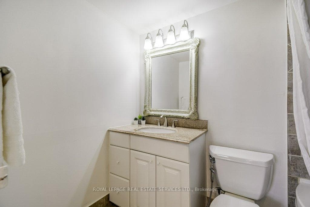 212 Kerr Street Unit 404 - Condo photo 21 of 33 in Oakville, Ontario