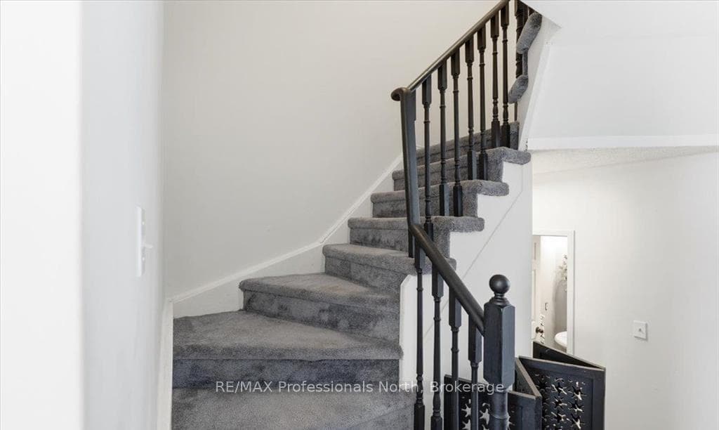 98 Roxton Road - Semi-Detached photo 14 of 28 in Oakville, Ontario