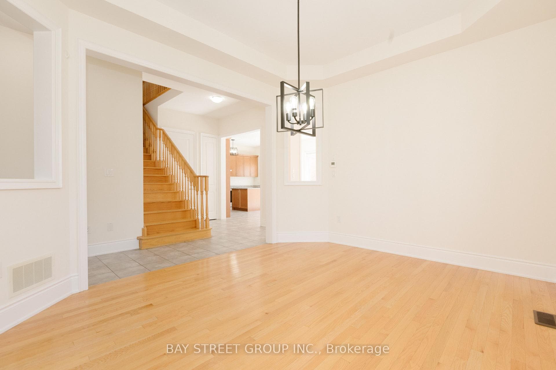 3127 Streamwood Pass - Detached photo 8 of 48 in Oakville, Ontario
