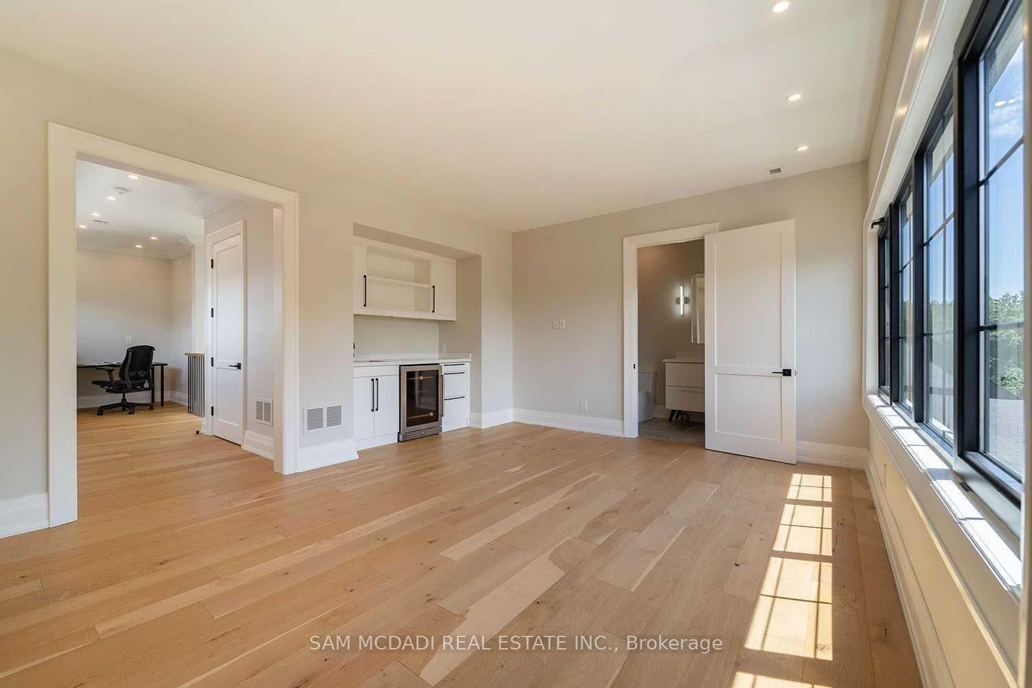 584 Fourth Line - New Construction photo 33 of 50 in Oakville, Ontario