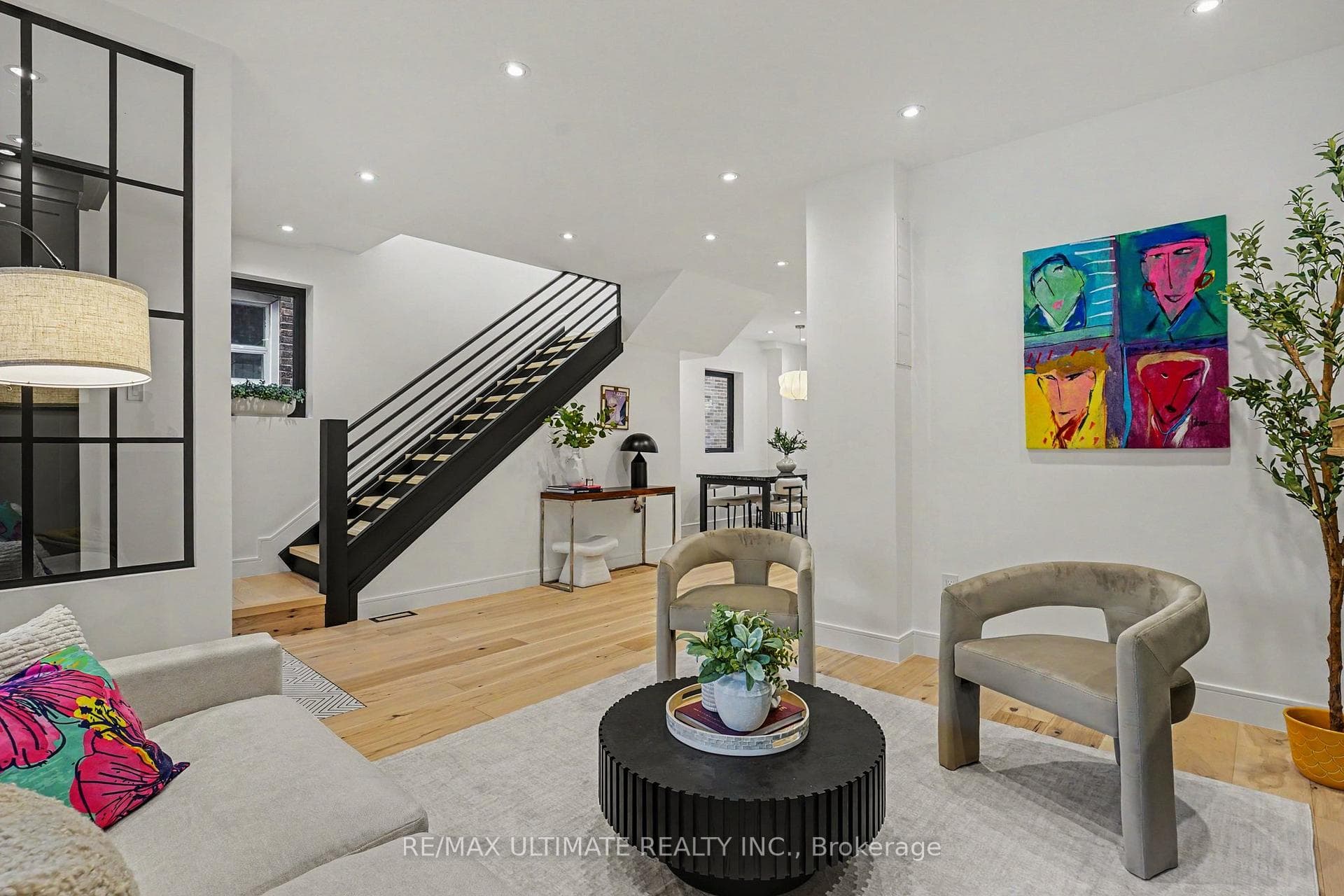 89 Alberta Avenue - Semi-Detached photo 5 of 49 in Annex / Yorkville / Summerhill, Ontario