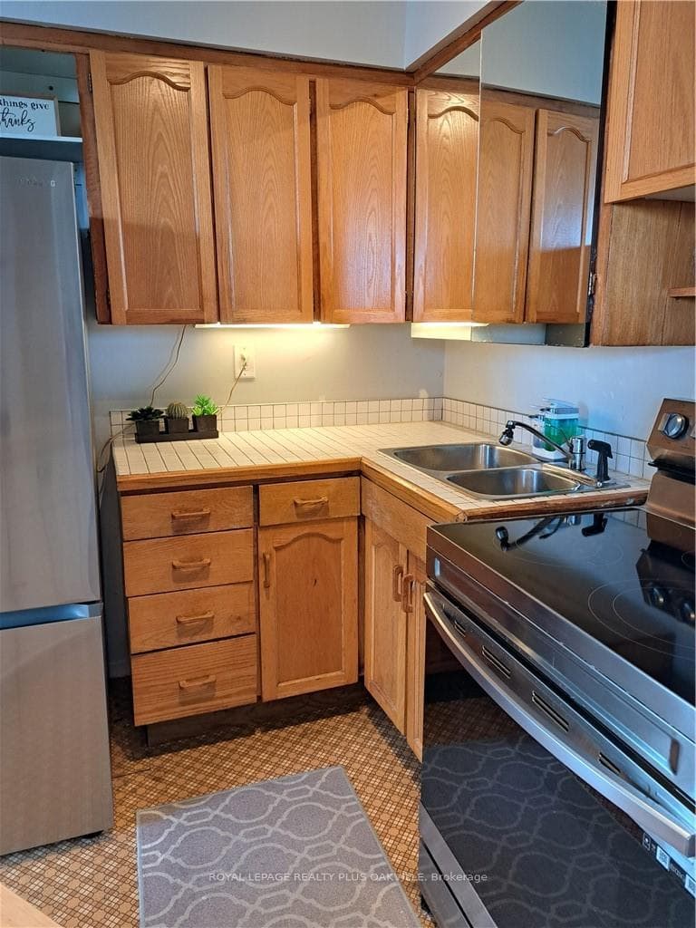 212 Kerr Street Unit 909 - Condo photo 22 of 33 in Oakville, Ontario