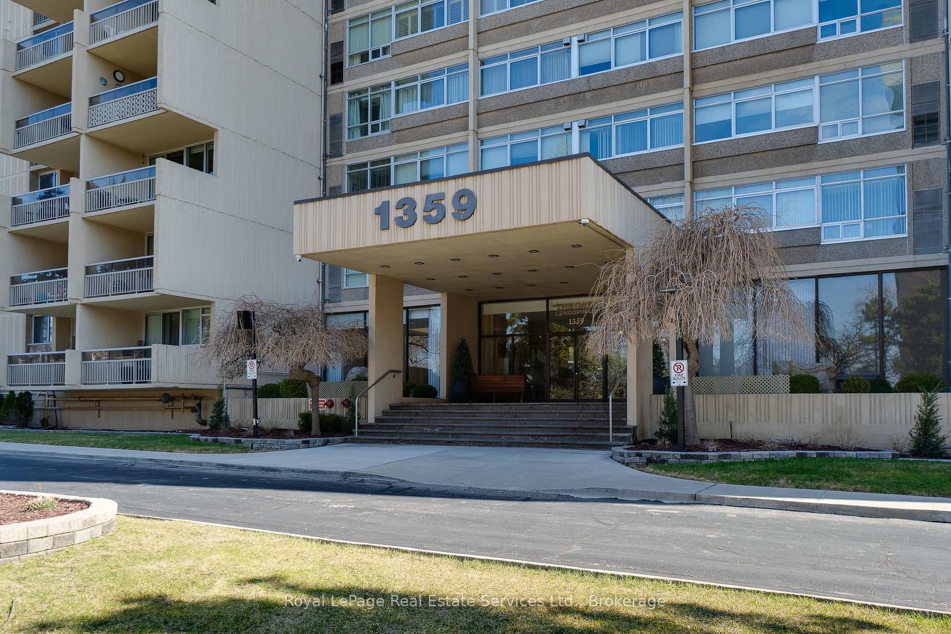 1359 White Oaks Boulevard Unit 1810 - Condo photo 2 of 32 in Oakville, Ontario