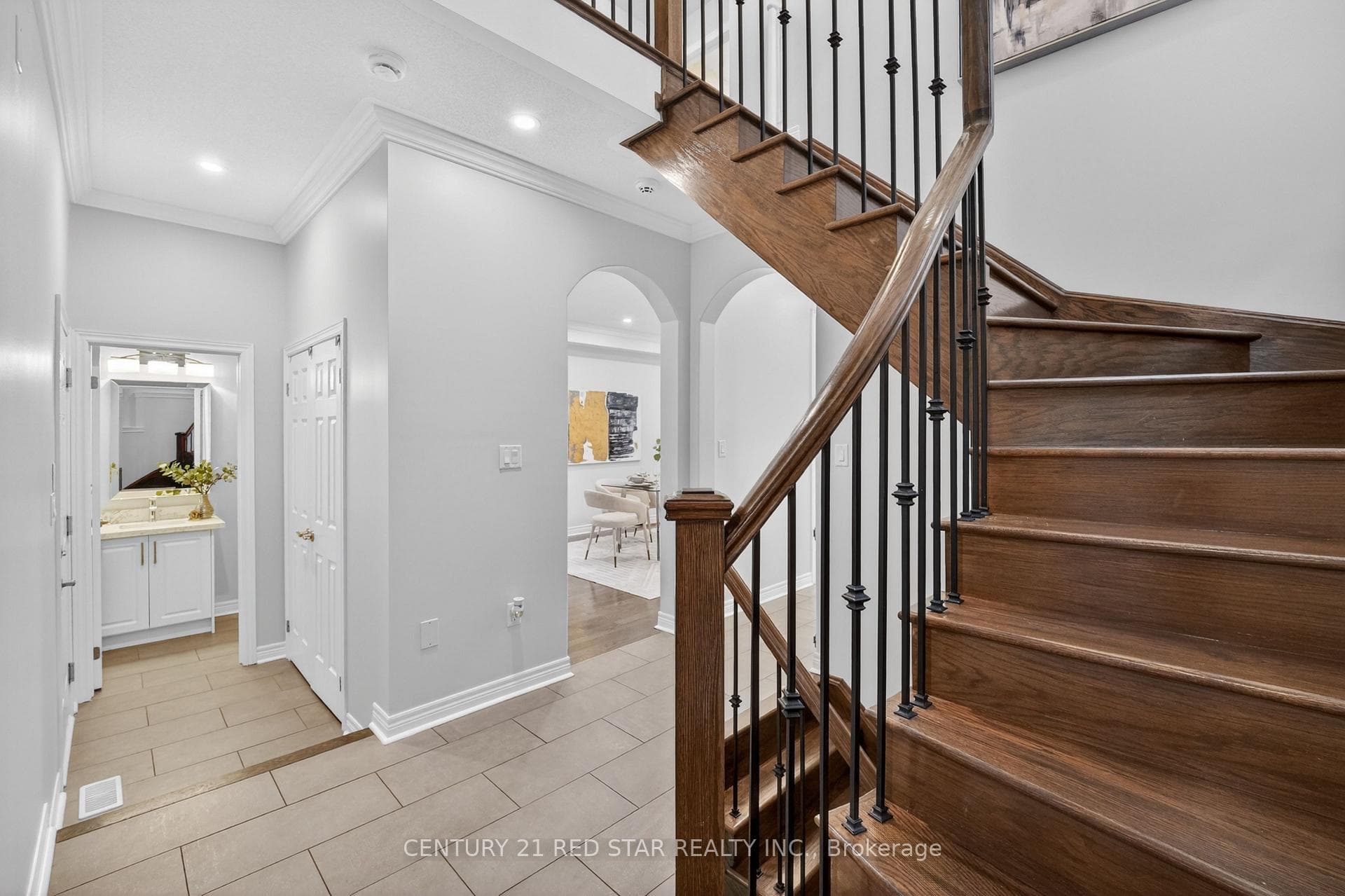 2416 Village Common - Townhouse photo 6 of 50 in Oakville, Ontario