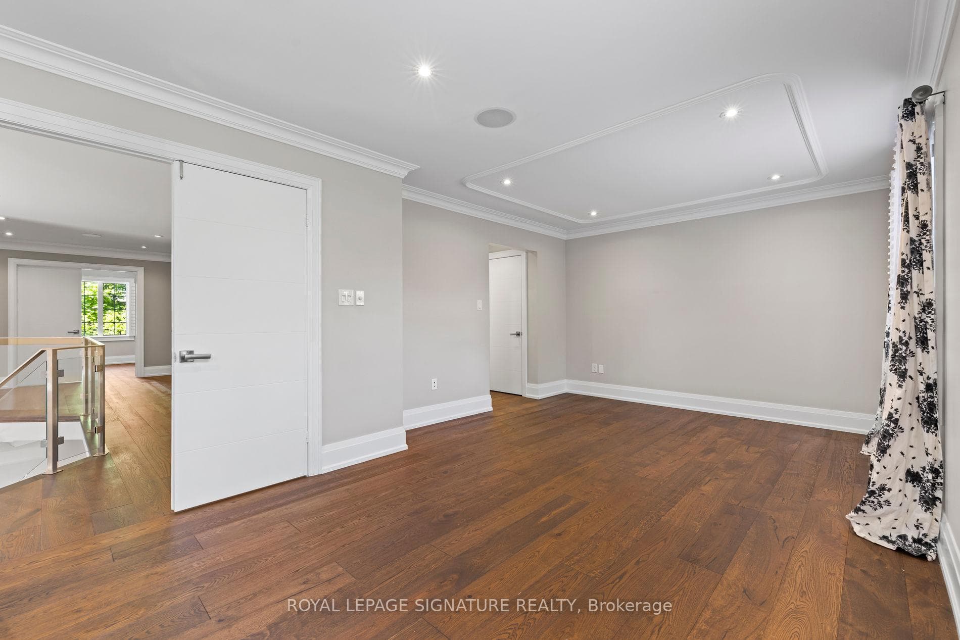 2480 Upper Valley Crescent - Detached photo 18 of 50 in Oakville, Ontario