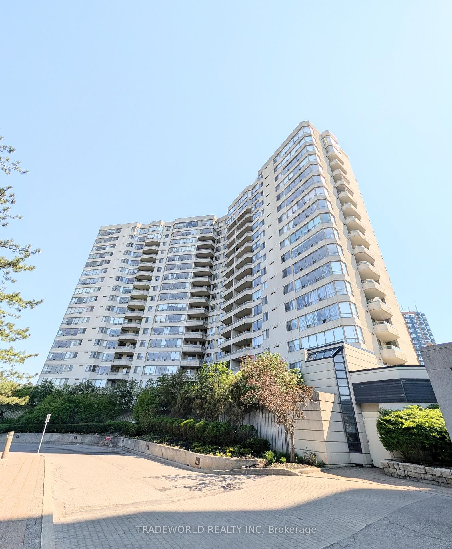 150 Alton Towers Circle Unit 405 - home for sale in Agincourt / Milliken, Ontario