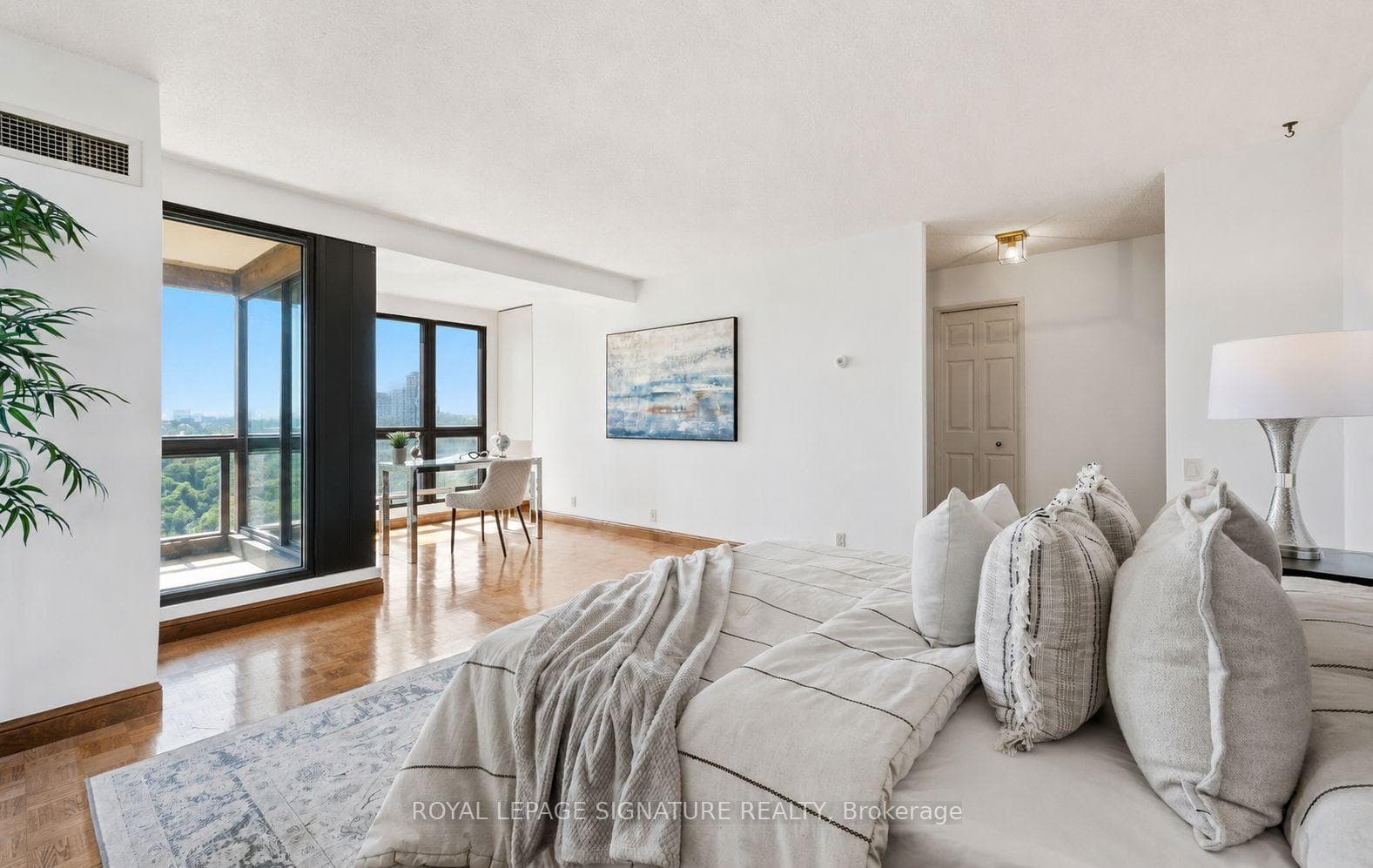 3 Concorde Place Unit 805 - Condo photo 13 of 36 in Don Mills / Parkwoods / Victoria Village, Ontario
