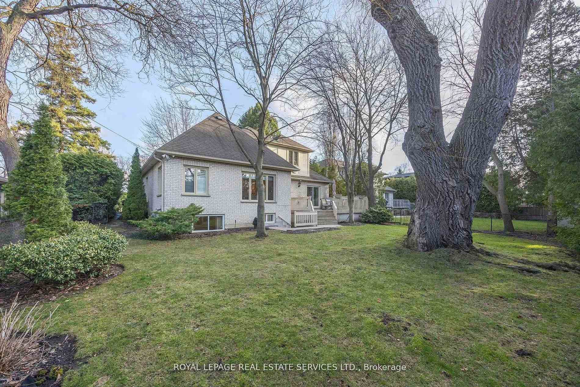 100 Rathburn Road - Detached photo 34 of 42 in Etobicoke (Islington / Rexdale), Ontario