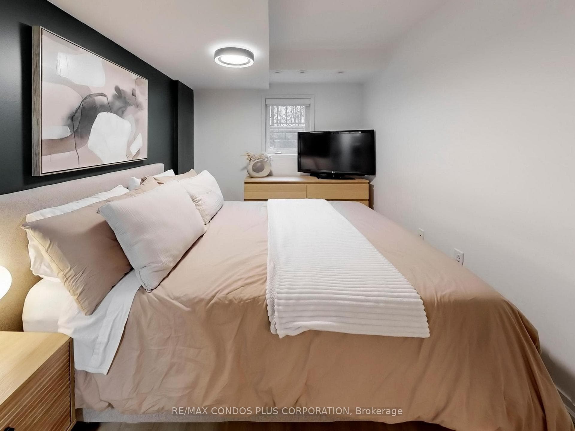 29 Florence Wyle Lane Unit 38 - Condo photo 26 of 43 in Riverdale / Leslieville, Ontario