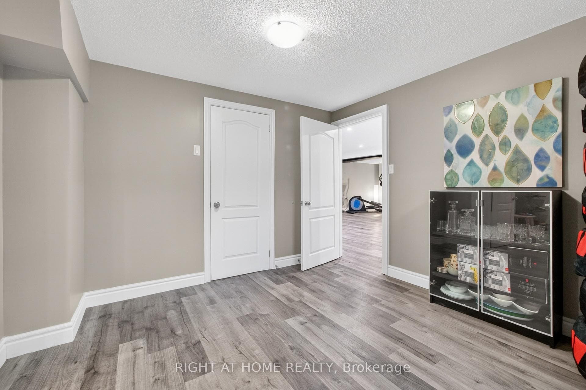 2005 Oak Springs Road - Detached photo 34 of 50 in Oakville, Ontario