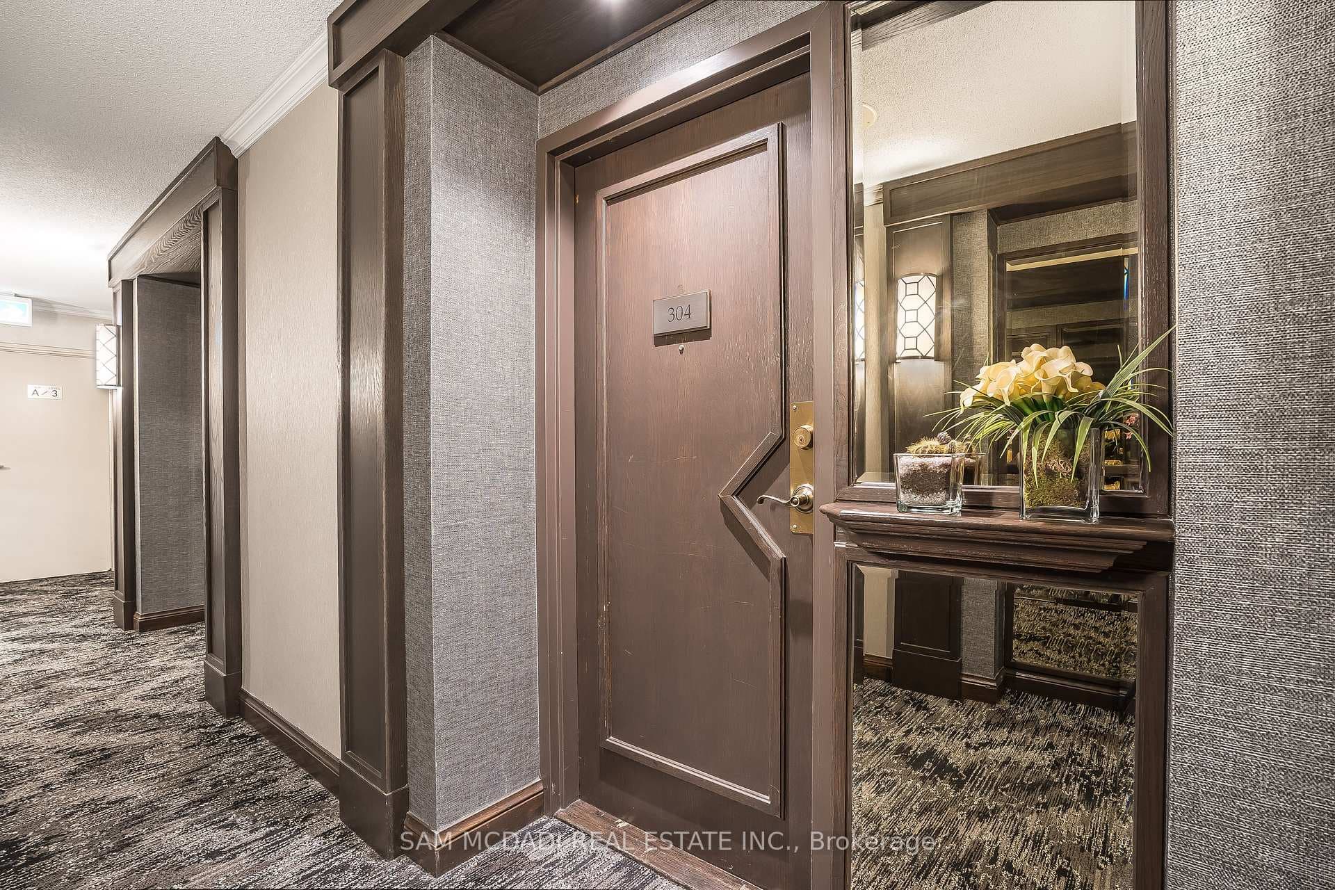5444 Yonge Street Unit 304 - Condo photo 3 of 40 in Thornhill / Willowdale, Ontario