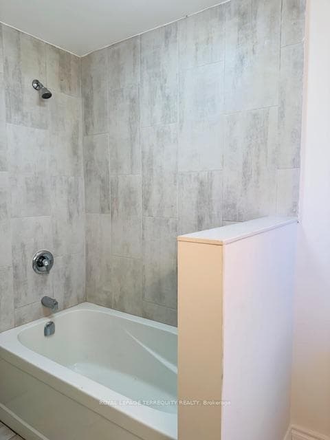 46 Orpington Crescent - Detached photo 11 of 16 in Etobicoke (West Mall / Rexdale), Ontario