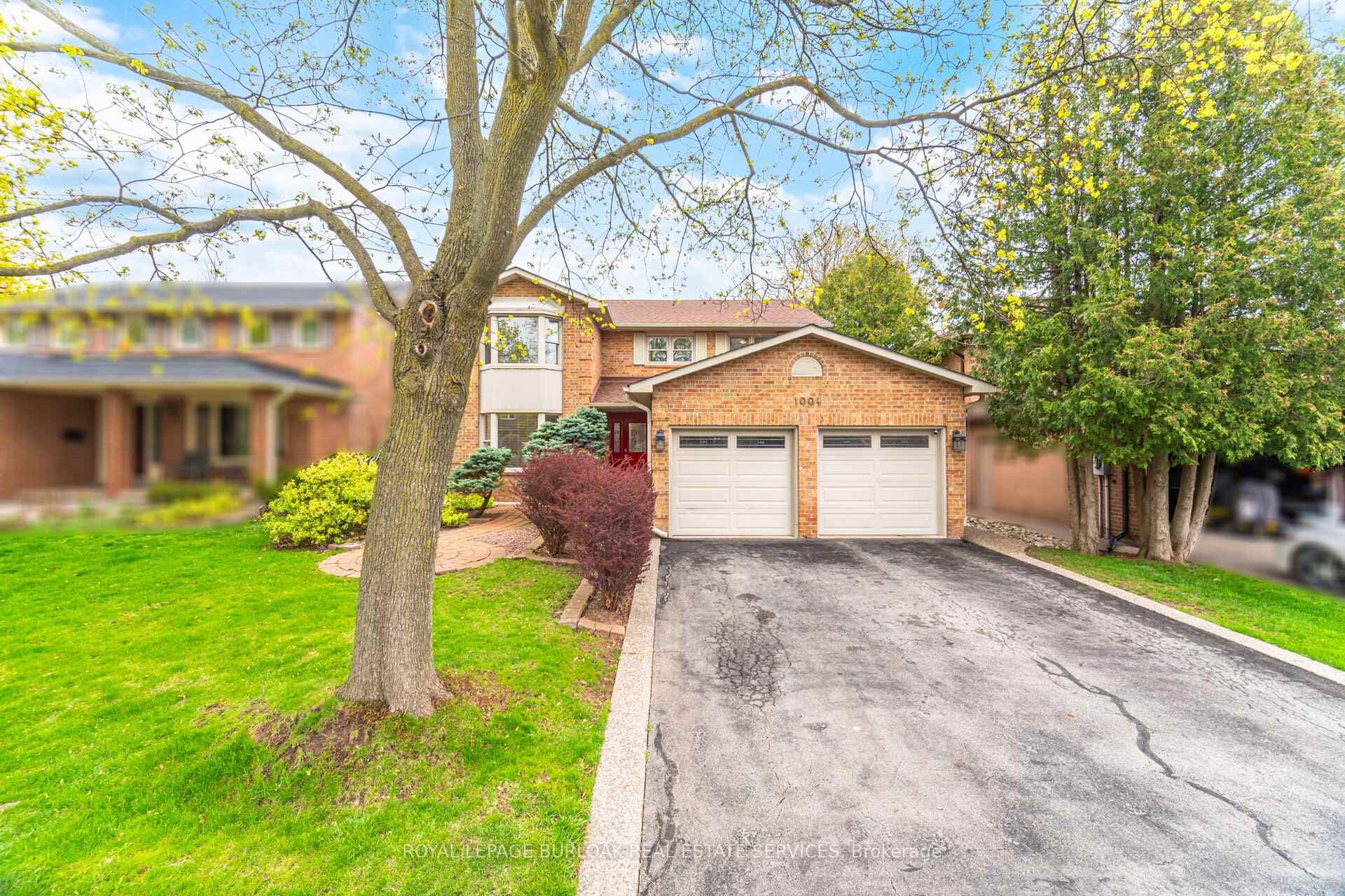 1004 Roxborough Drive - Detached photo 1 of 50 in Oakville, Ontario