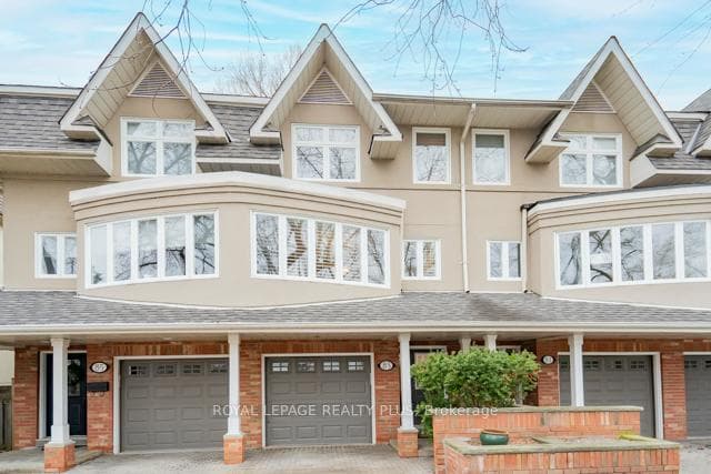 83 Kerr Street - Townhouse for sale in Eastlake, Ontario