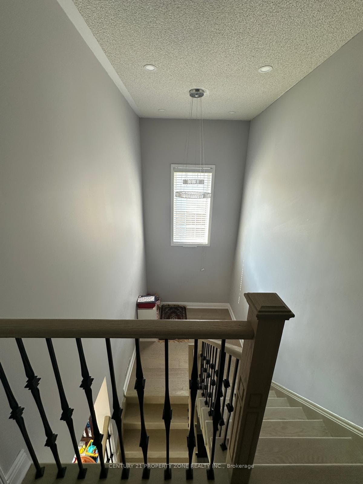 18 Mistybrook Crescent - Detached photo 7 of 22 in Brampton, Ontario