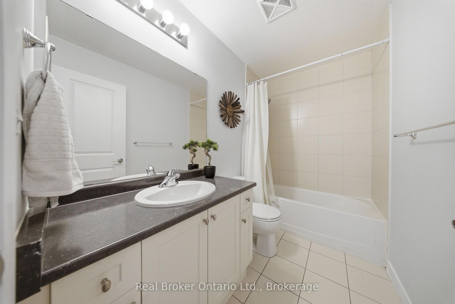 5010 Corporate Drive Unit 109 - Condo photo 28 of 38 in Burlington, Ontario