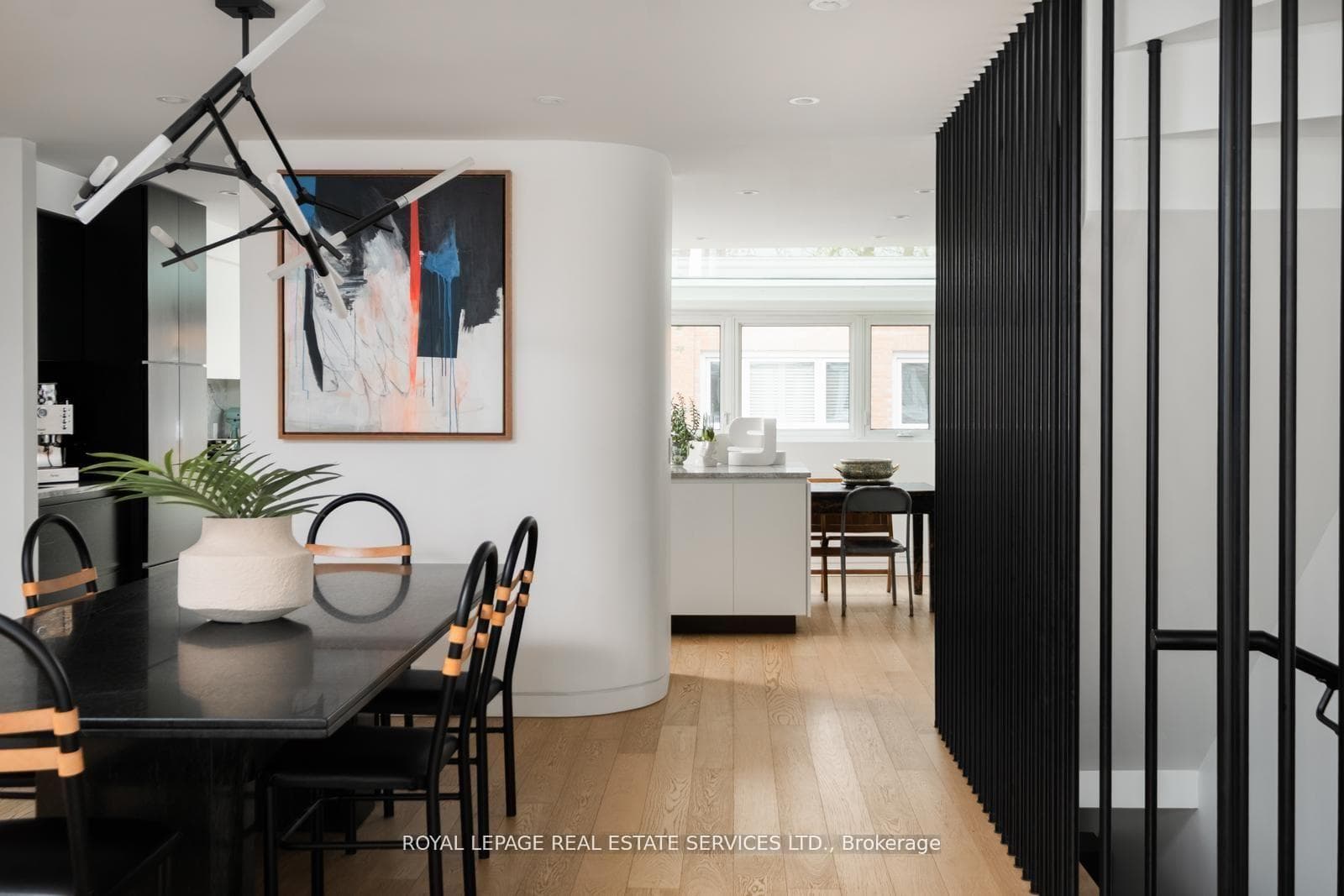 390 Wellesley Street Unit 16 - Condo photo 4 of 27 in Regent Park / Cabbagetown / St. James Town, Ontario