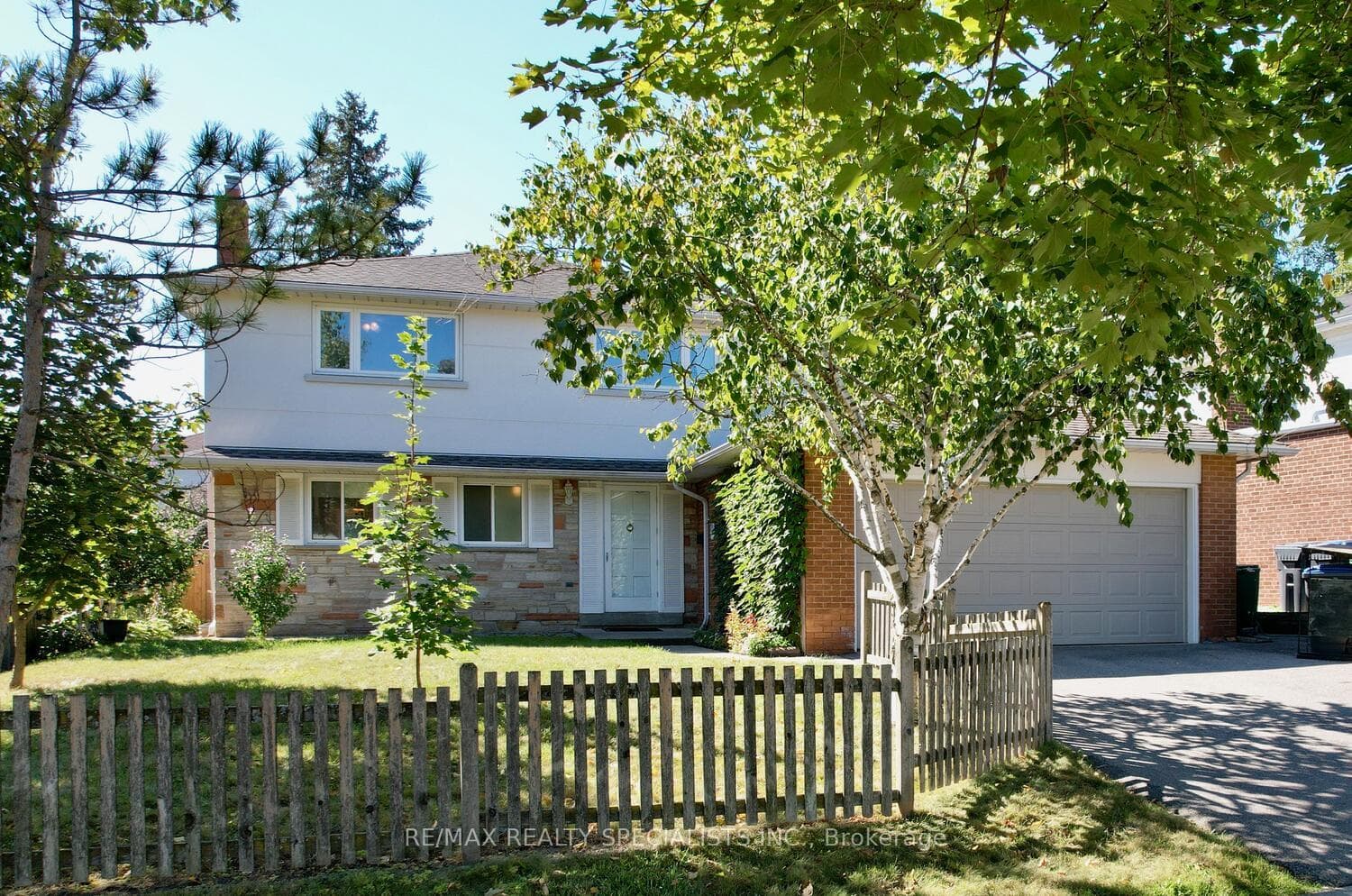 2312 Homelands Drive - home for sale in Mississauga, Ontario