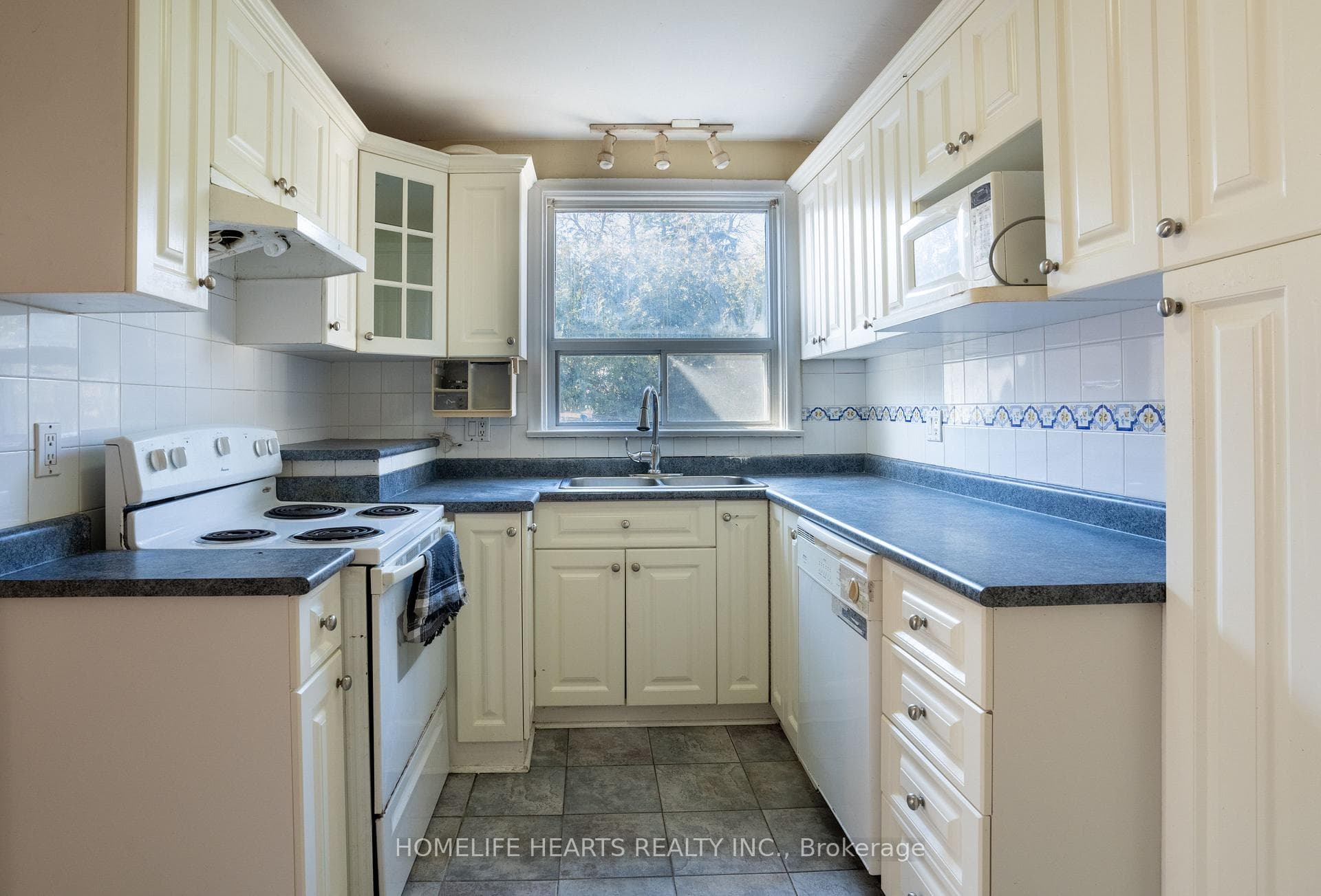 14 Mackinac Crescent - Detached photo 28 of 31 in Scarborough (West Hill / Highland Creek), Ontario