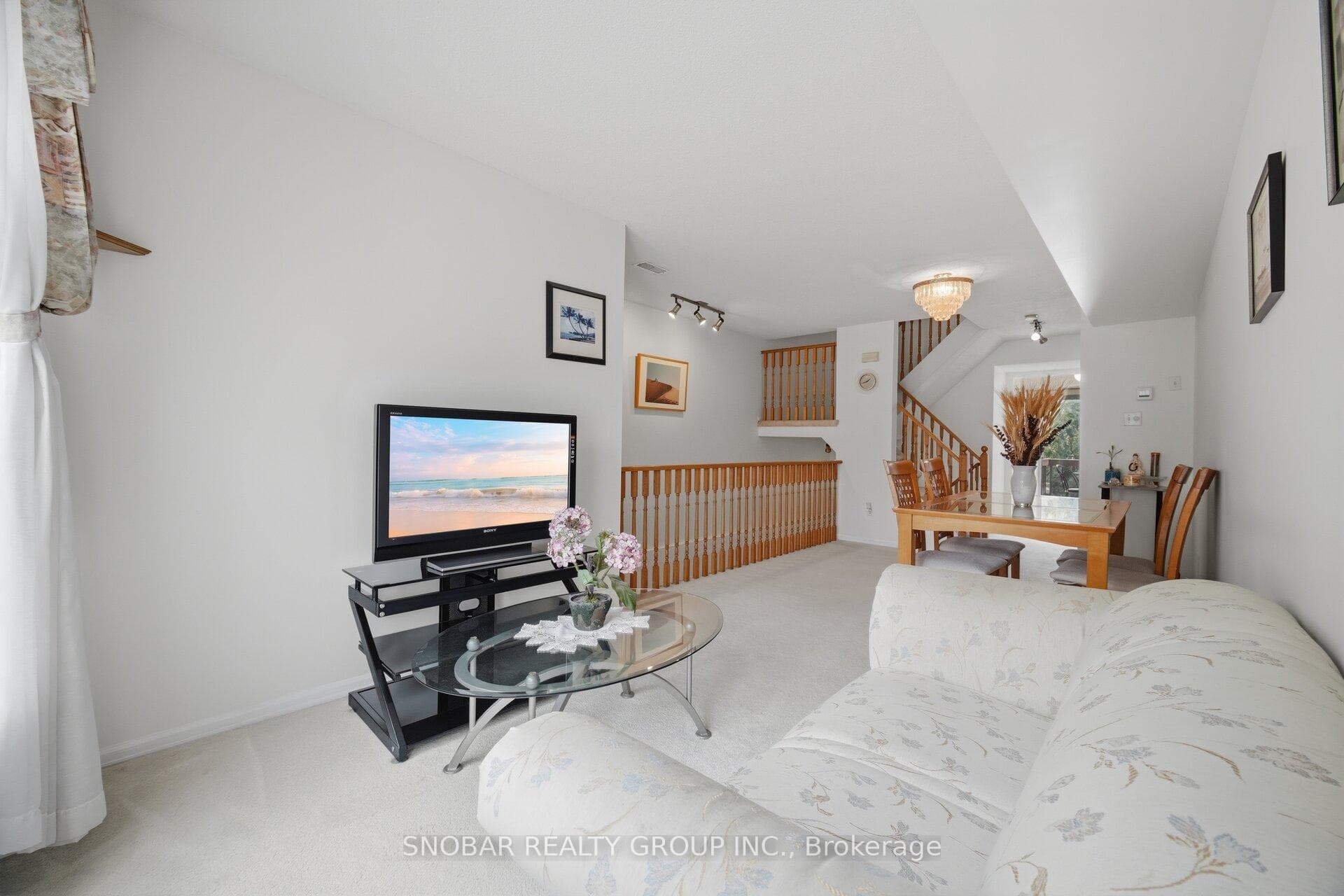 1050 Bristol Road Unit 31 - Condo photo 8 of 27 in Mississauga, Ontario
