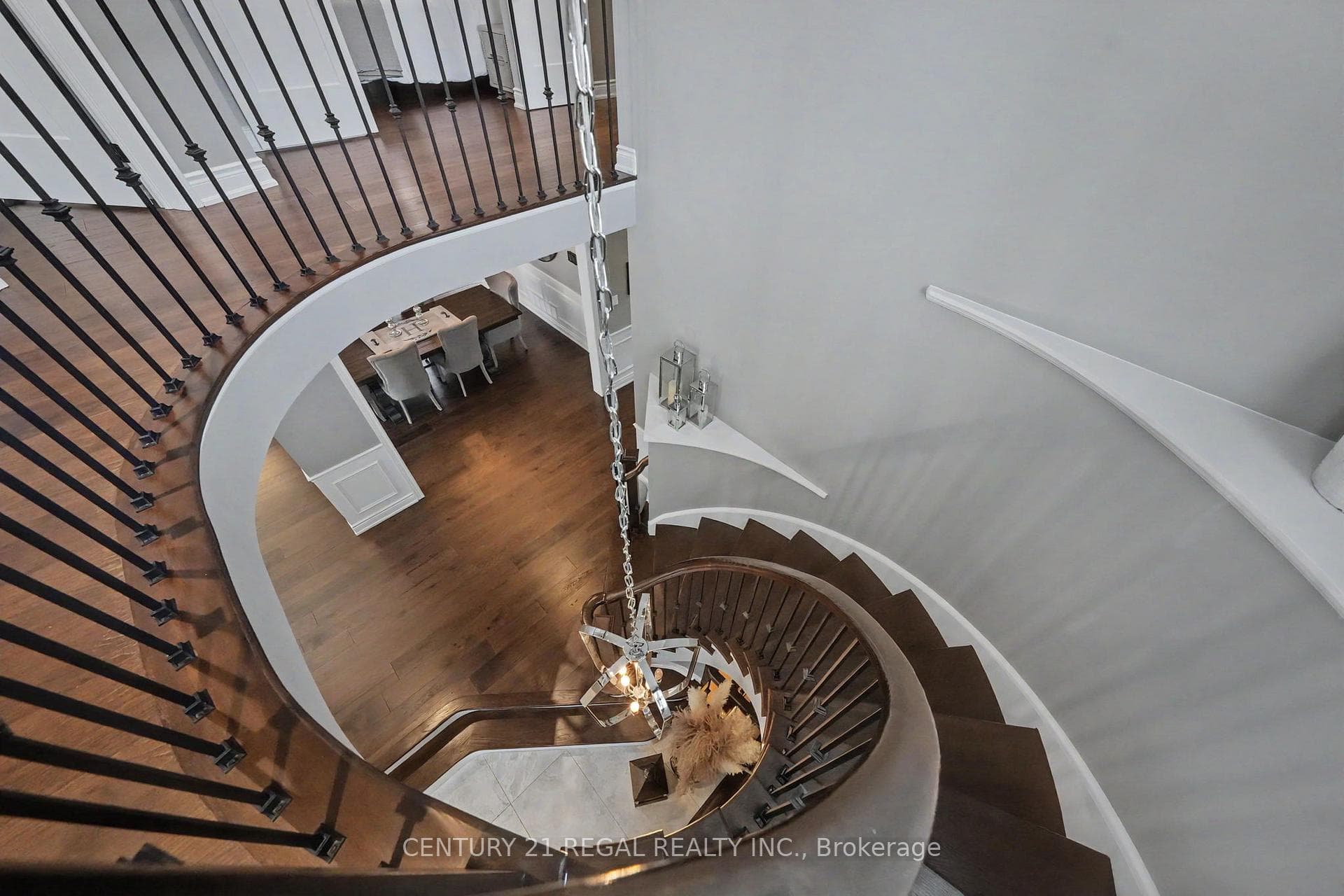 2260 Chickadee Crescent - Detached photo 16 of 47 in Oakville, Ontario