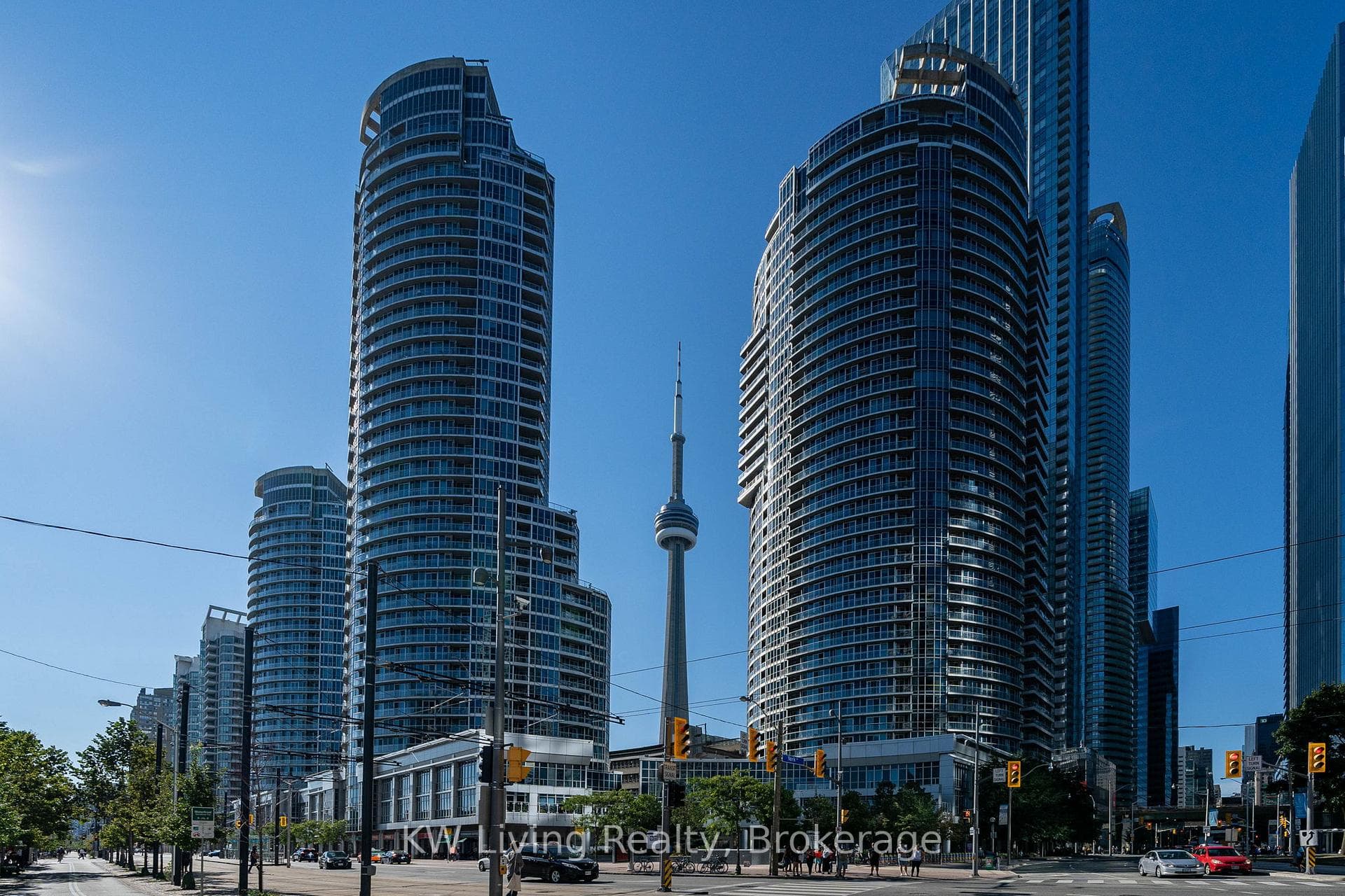 208 Queens Quay Unit 2111 - home for sale in Downtown Toronto / Waterfront, Ontario