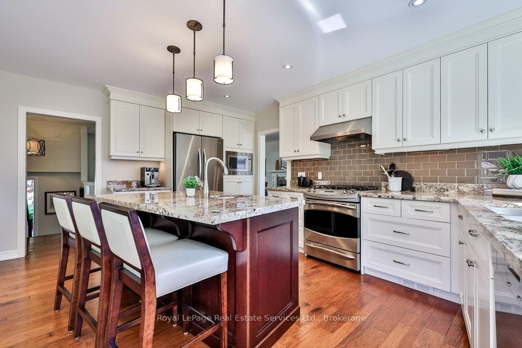 1528 Warland Road - Detached photo 14 of 50 in Oakville, Ontario
