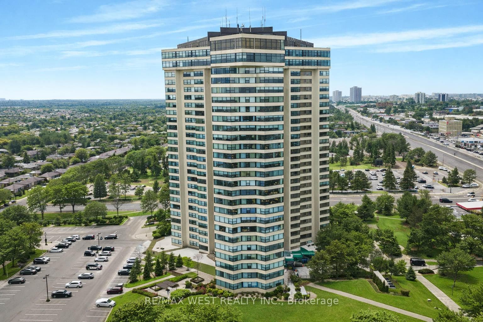 1300 Bloor Street Unit 2302 - home for sale in Mississauga, Ontario