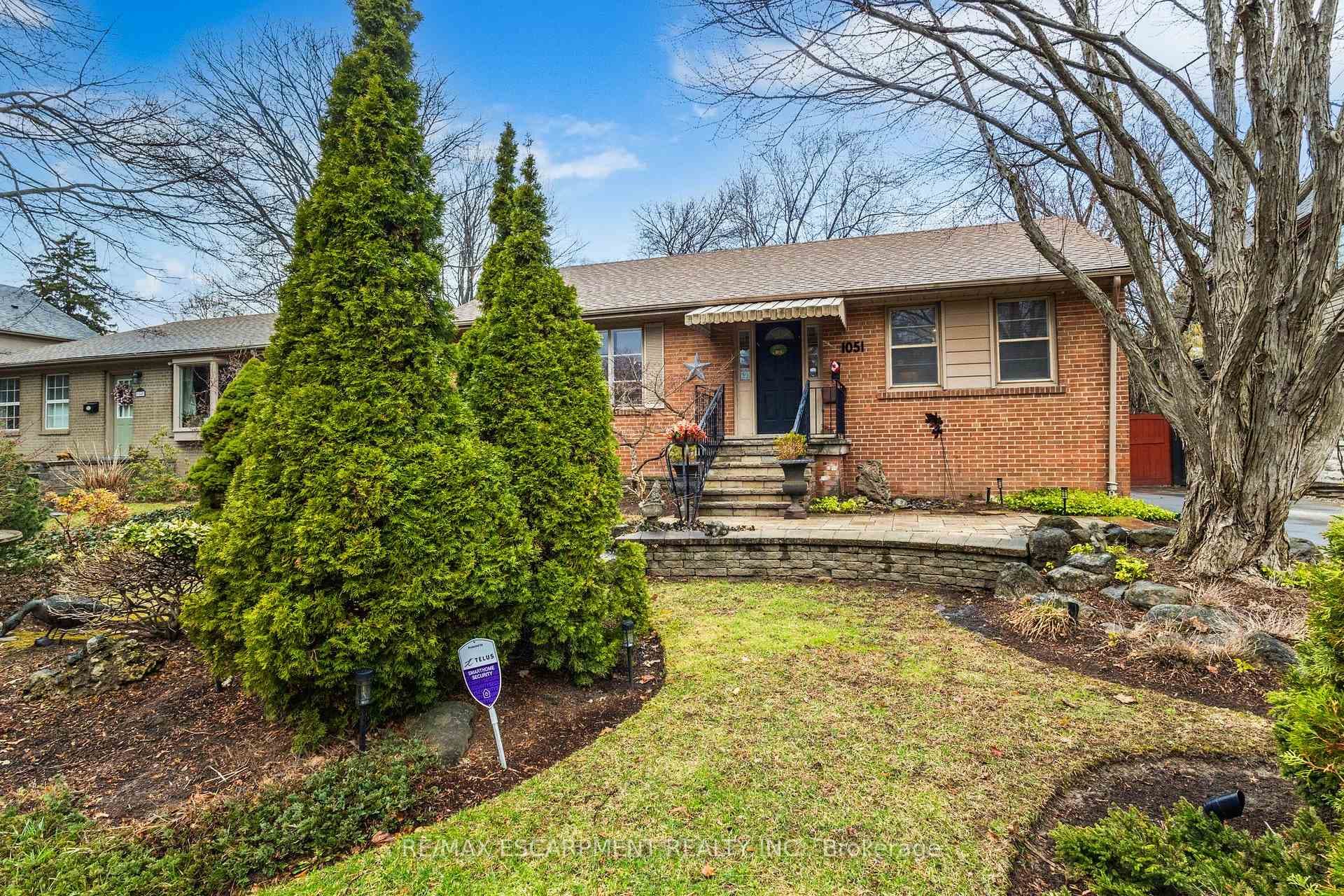 1051 Melvin Avenue - Detached for sale in Glen Abbey, Ontario