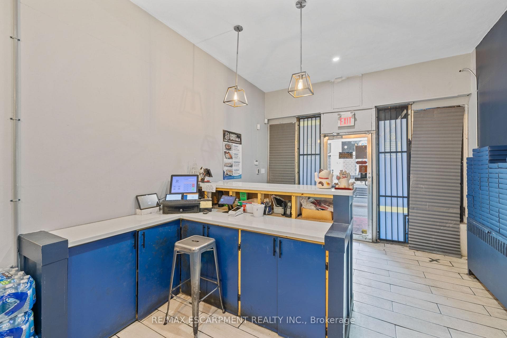 542 Concession Street - Commercial photo 9 of 40 in Hamilton, Ontario