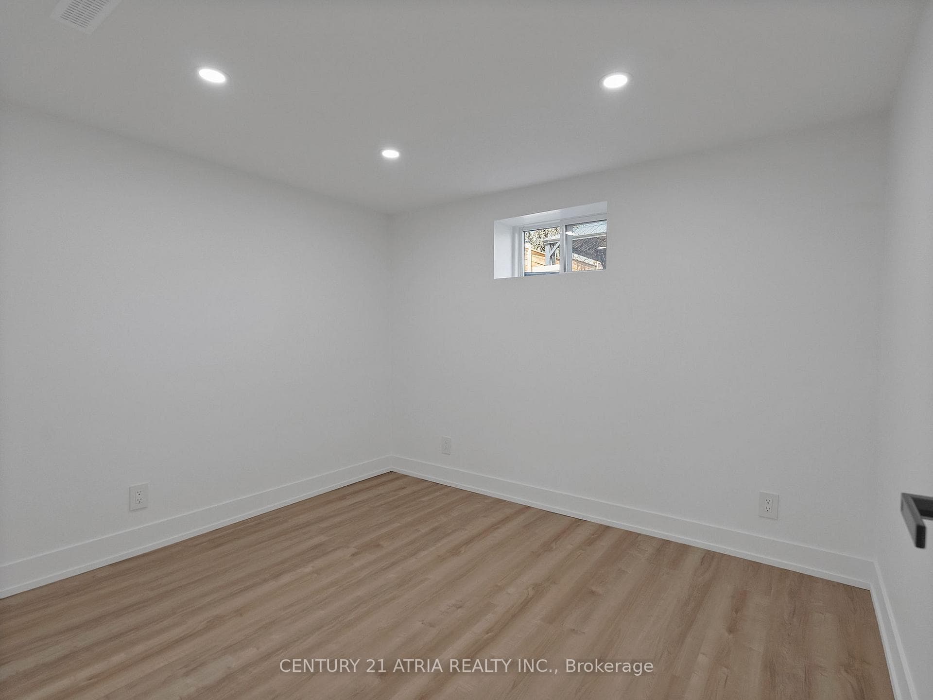 10 Dunrobin Drive - Detached photo 28 of 40 in Etobicoke (Islington / Rexdale), Ontario