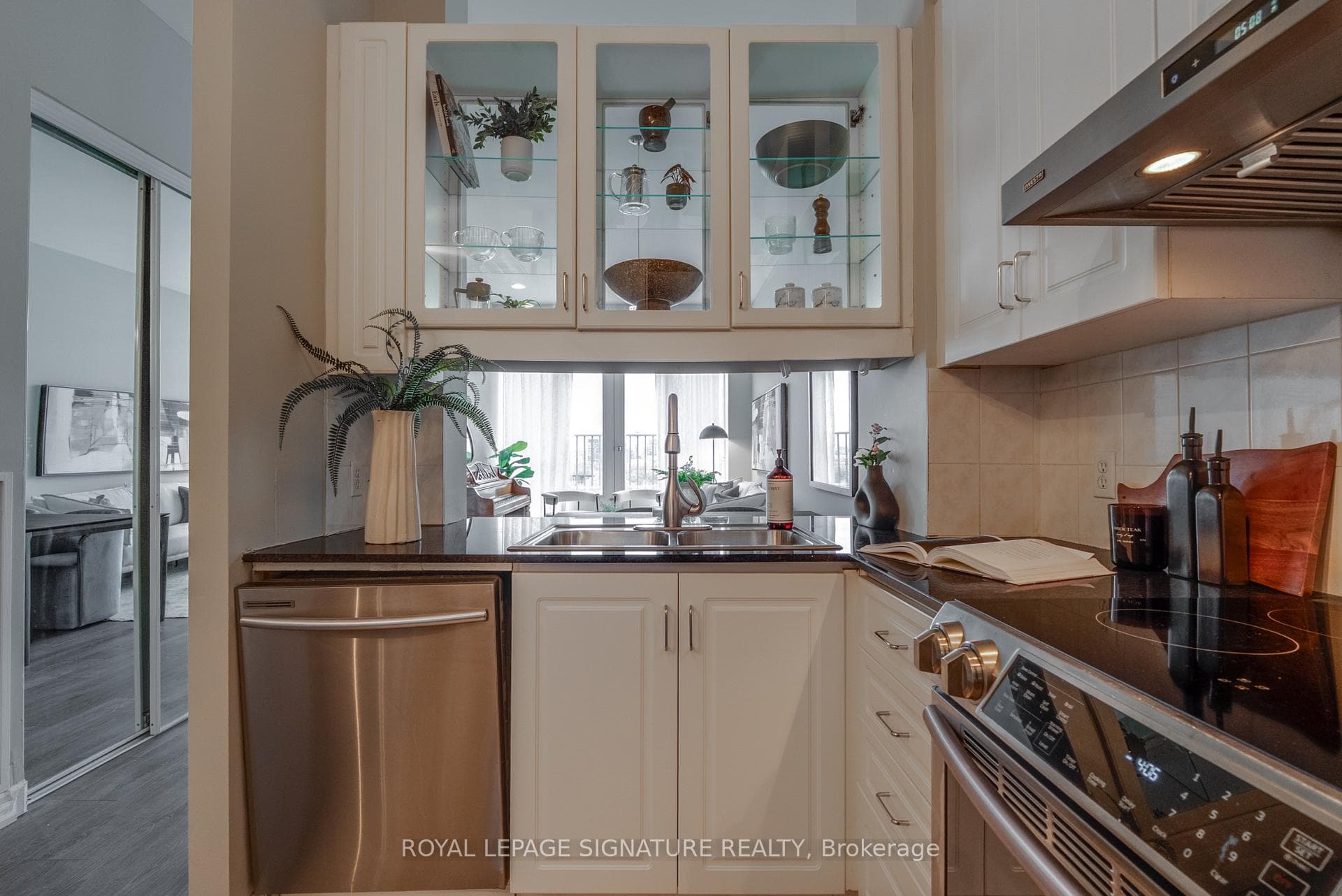 797 Don Mills Road Unit 904 - Condo photo 9 of 26 in Flemingdon Park / Don Mills, Ontario