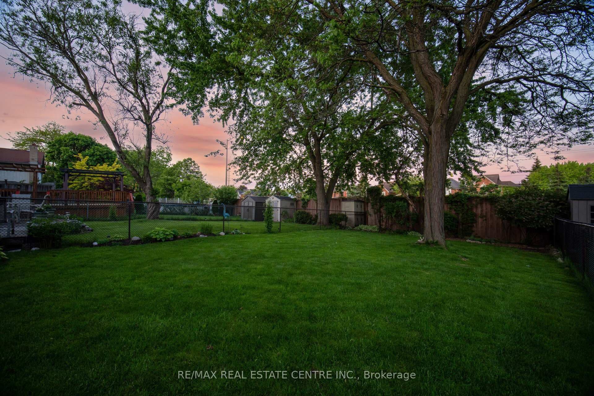 2800 Bucklepost Crescent - Semi-Detached photo 41 of 46 in Mississauga, Ontario
